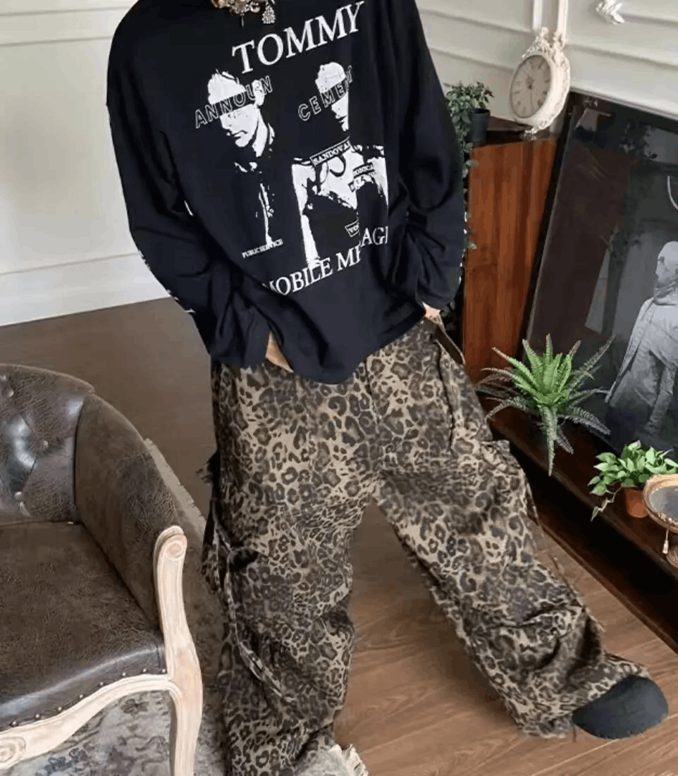 Designer × Vintage Vintage y2k baggy leopard print paratrooper trousers Size US 29 - 3 Thumbnail