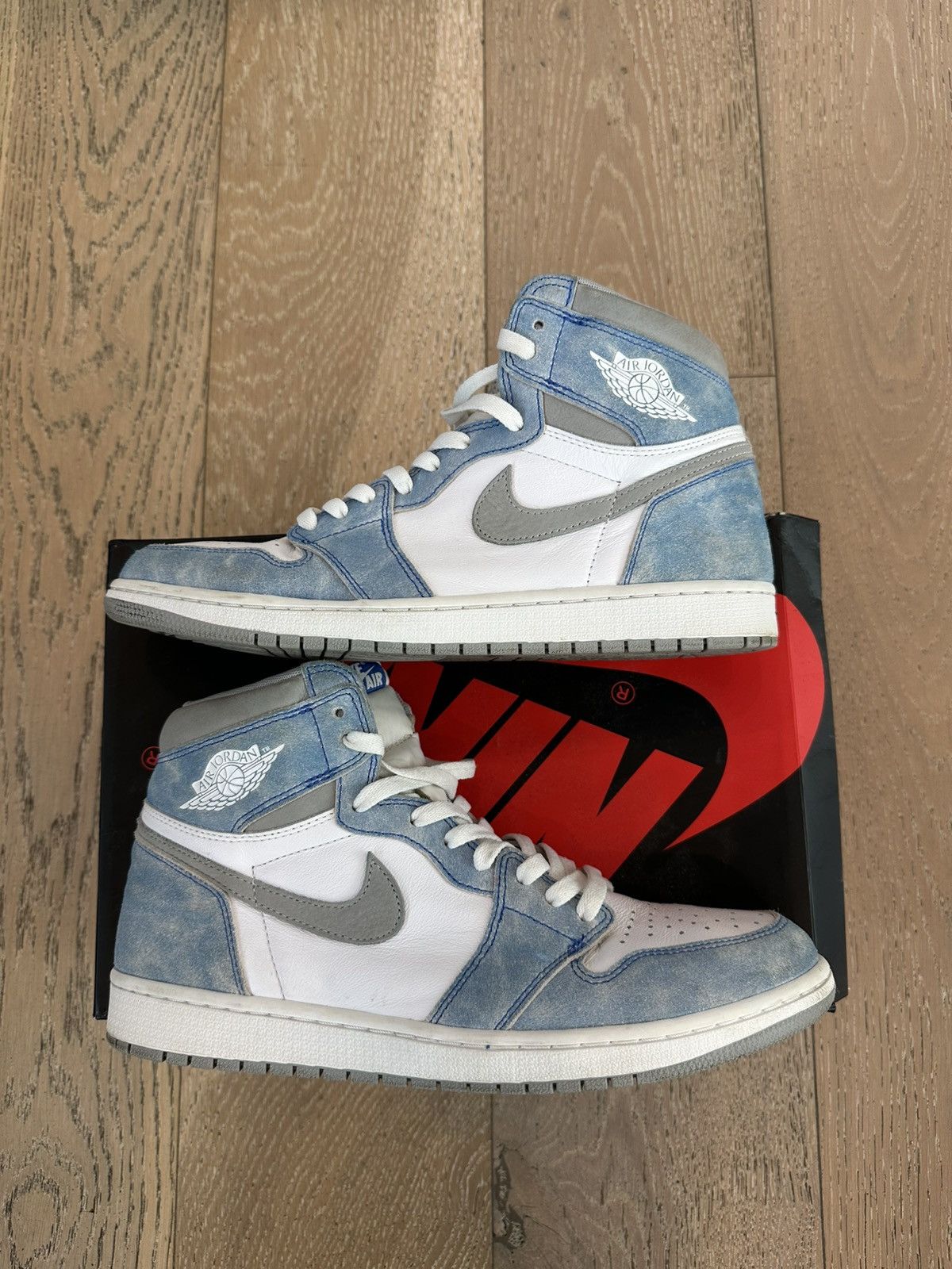 Jordan Brand Jordan 1 Retro High OG Hyper Royal Size US 11.5 / EU 44-45 - 4 Thumbnail