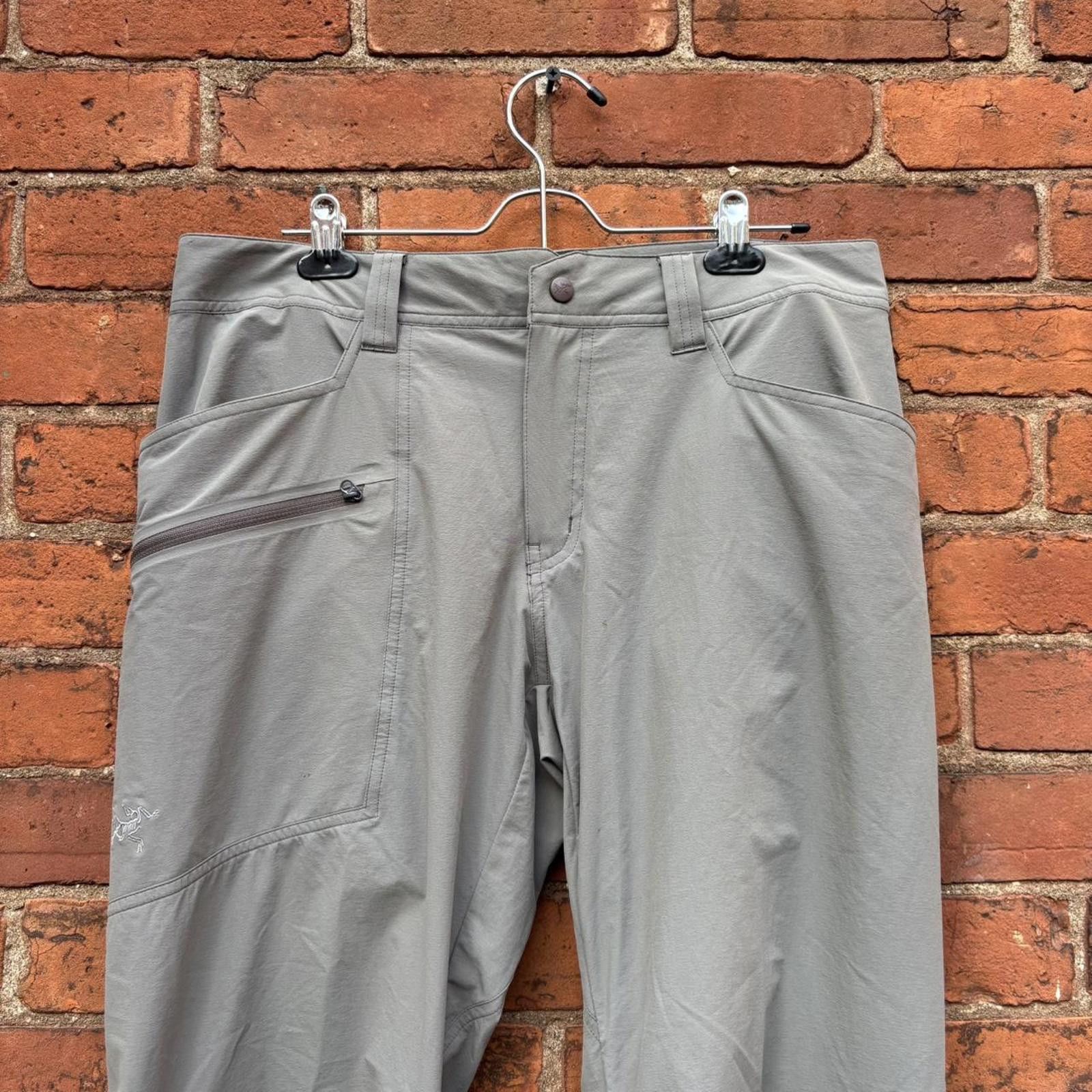 Arc'teryx Arc’teryx hiking pants from 2013 34x32 Size ONE SIZE - 2 Thumbnail