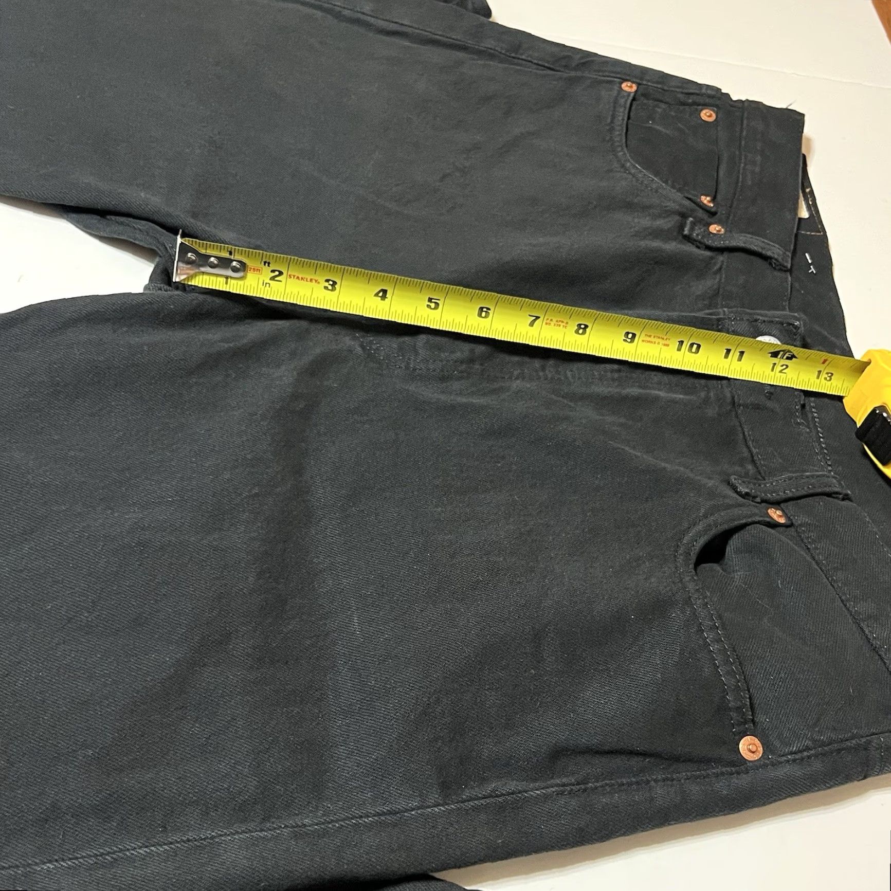 Levi's Levi's 501 Jeans Mens 36x36 Black Denim Button Fly Straight Regular Rise High 5-Pocket Style City Classic Modern Vintage Size US 36 / EU 52 - 4 Thumbnail