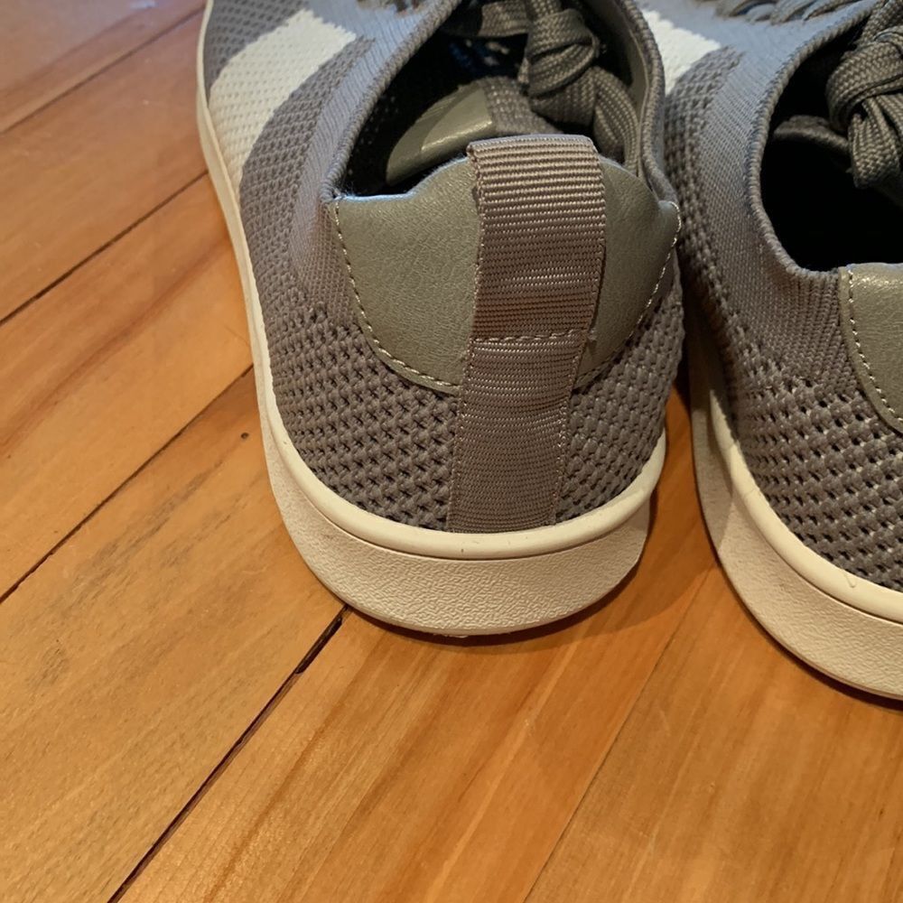 Aldo Z Aldo gray/white stripe mesh sneakers, new, size 9 Size US 9 / EU 42 - 3 Thumbnail