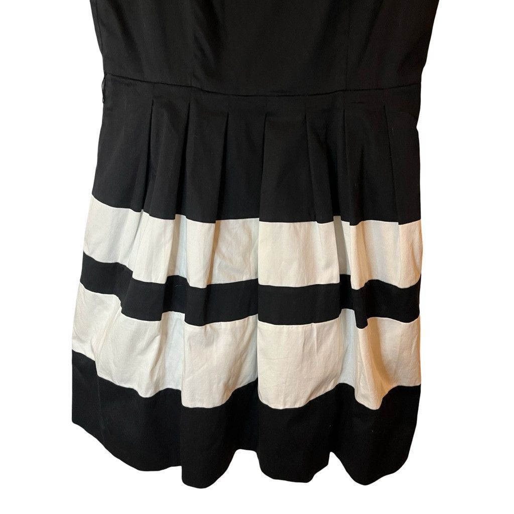 White House Black Market WHBM Black White Fit Flare Pleated Striped Dress Pockets 10 Size L / US 10 / IT 46 - 3 Thumbnail