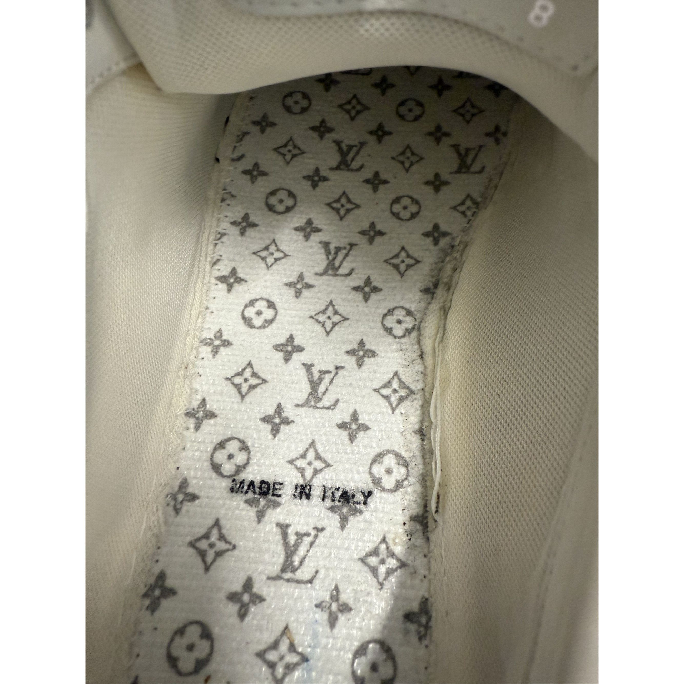Louis Vuitton Louis Vuitton Womens White Embossed Leather Sneakers Size 8 Size US 8 / EU 41 - 10 Thumbnail