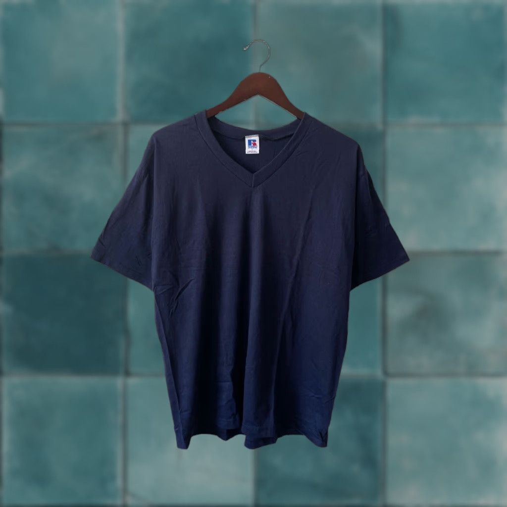 Russell Athletic VINTAGE Russell Athletic T-Shirt Mens L Deadstock NWOT 90s NOS Blue V-Neck Short Sleeve Cotton Blend 1990s 28.5" long Navy Mens 90s Size US L / EU 52-54 / 3 - 1 Thumbnail