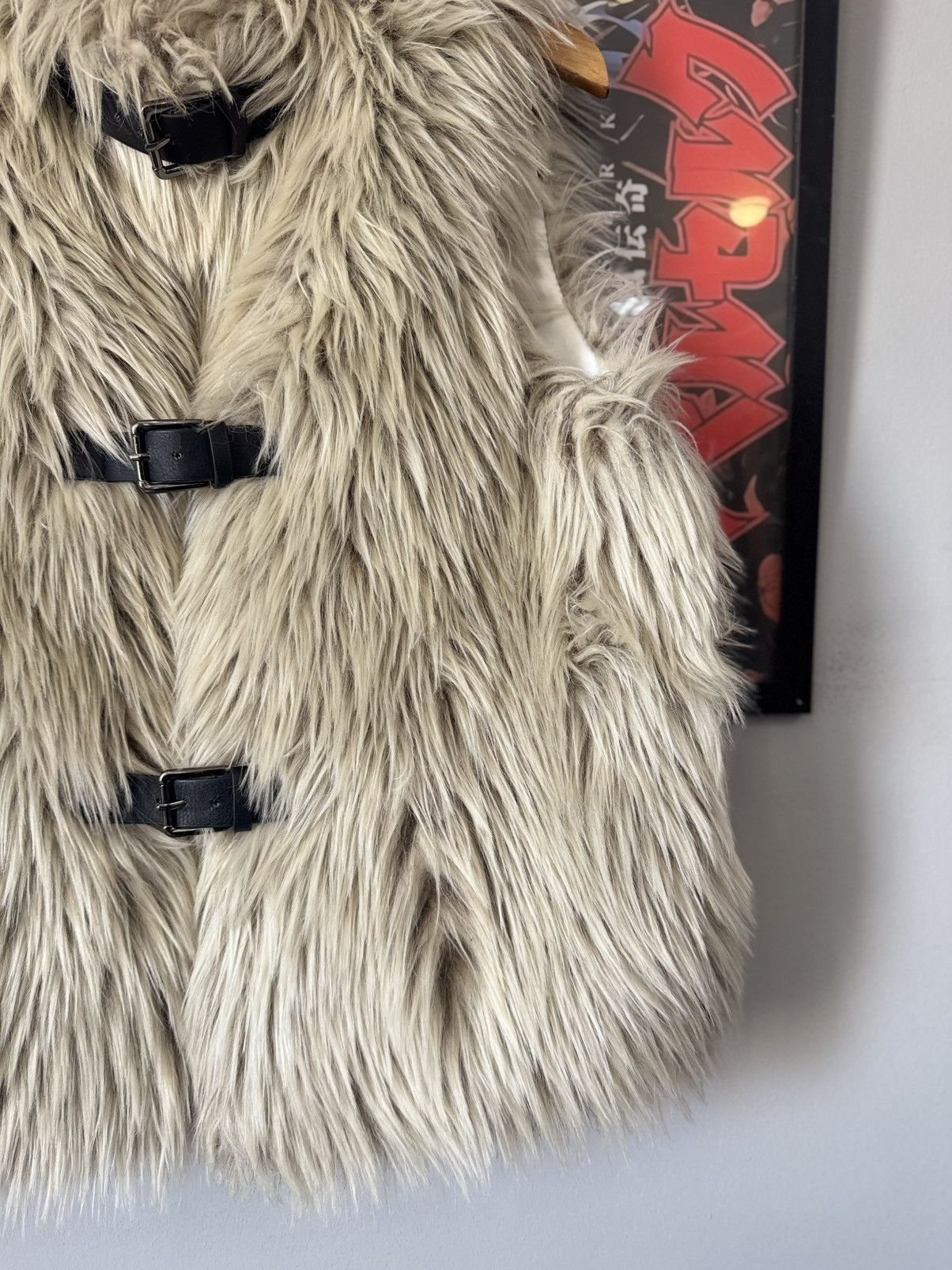 Japanese Brand Very crazy Vintage Japanese eco fur cropped vest Size L / US 10 / IT 46 - 2 Thumbnail