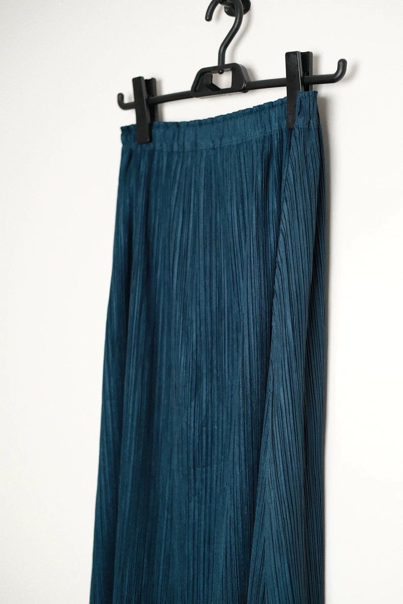Issey Miyake issey miyake size:4 Peacock blue skirt Size 42" / US 20 - 3 Thumbnail