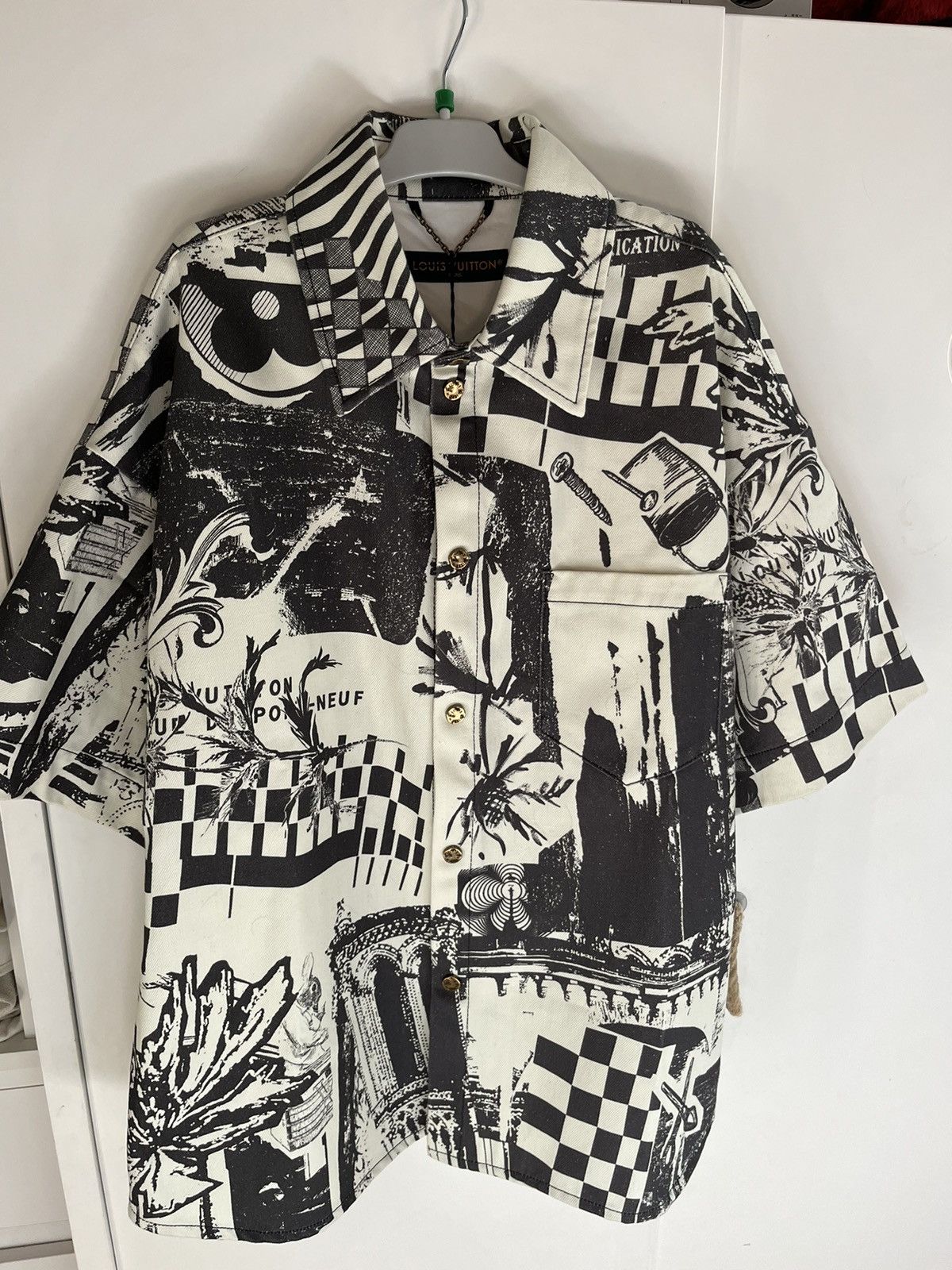Louis Vuitton Louis Vuitton Shirt Short Sleeve Size US L / EU 52-54 / 3 - 1 Thumbnail