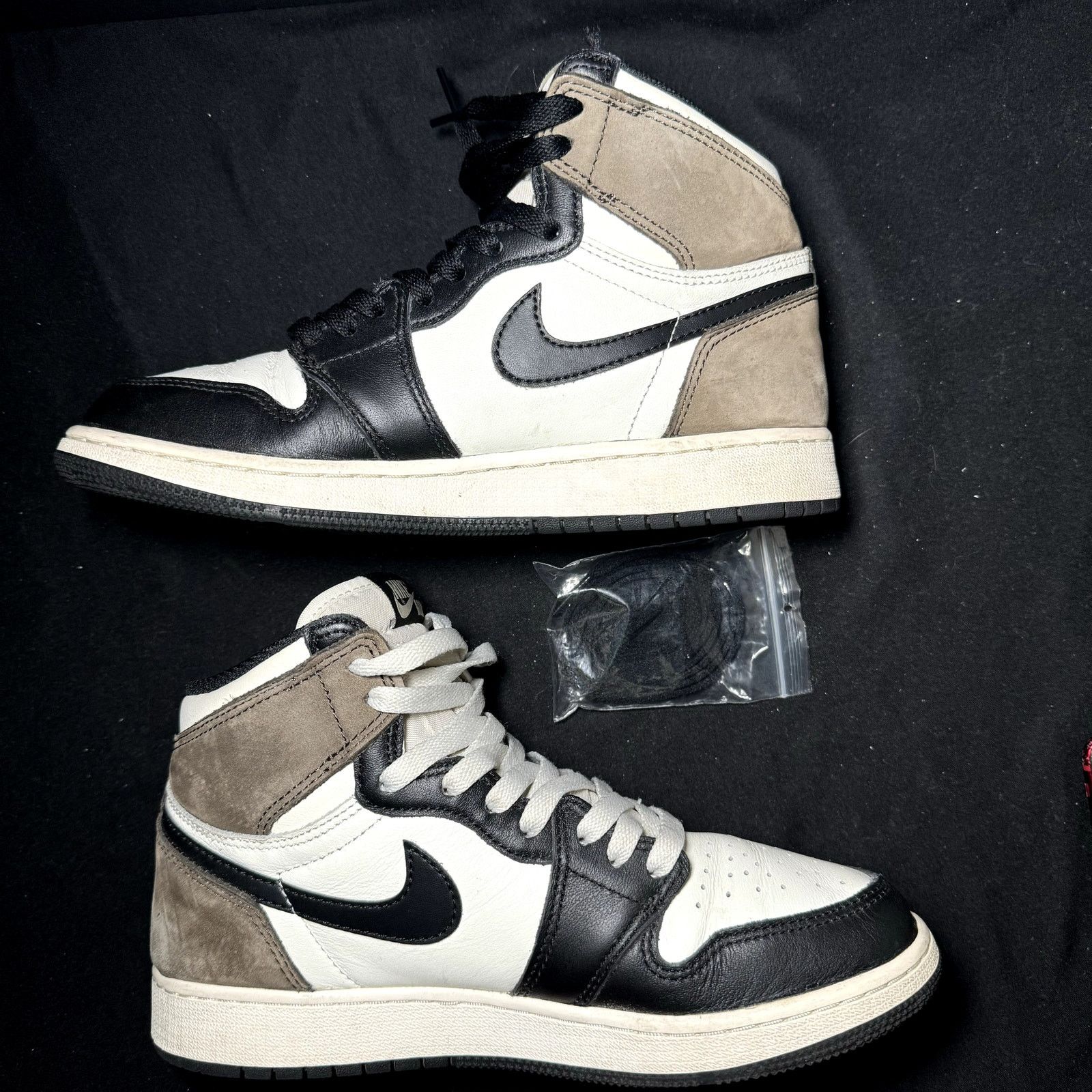 Jordan Brand × Nike Nike Air Jordan 1 Retro High OG GS Dark Mocha - Size 6 Size US 6 / EU 39 - 3 Thumbnail