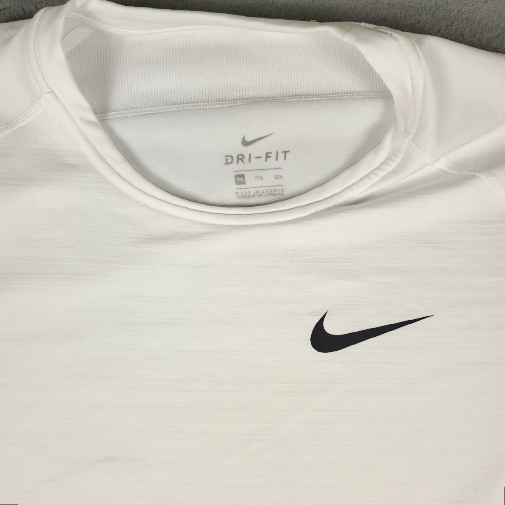 Nike Nike Sweatshirt Mens 2XL White Lightweight Pullover Swoosh 1/4 Zip Dri-FIT Jogging Running Gym Size US XXL / EU 58 / 5 - 2 Thumbnail