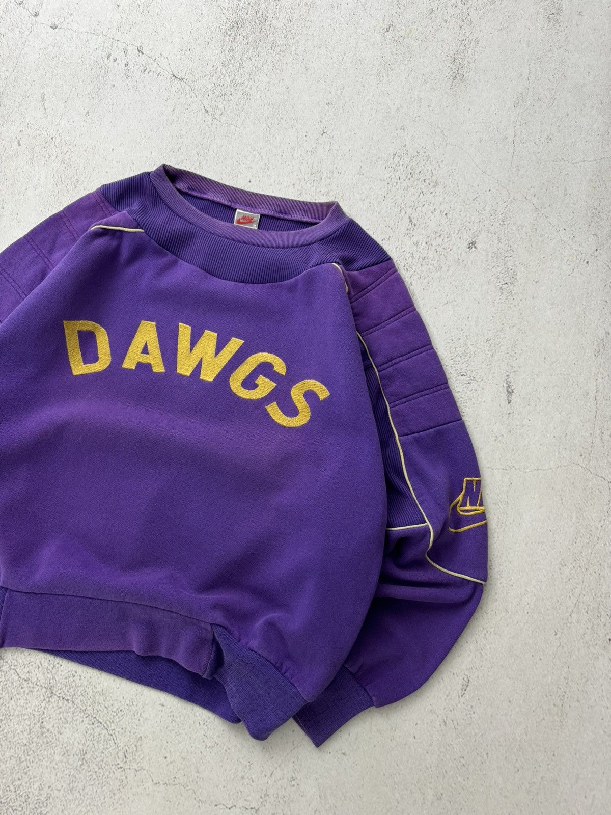 Vintage Nike Vintage Dawgs Washington Sweatshirt Size US M / EU 48-50 / 2 - 4 Thumbnail