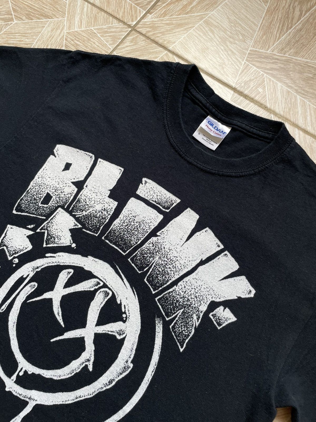 Band Tees × Vintage Vintage Band Tees Rock Blink 182 Big Logo Emoji Tee S Black Size US S / EU 44-46 / 1 - 2 Thumbnail