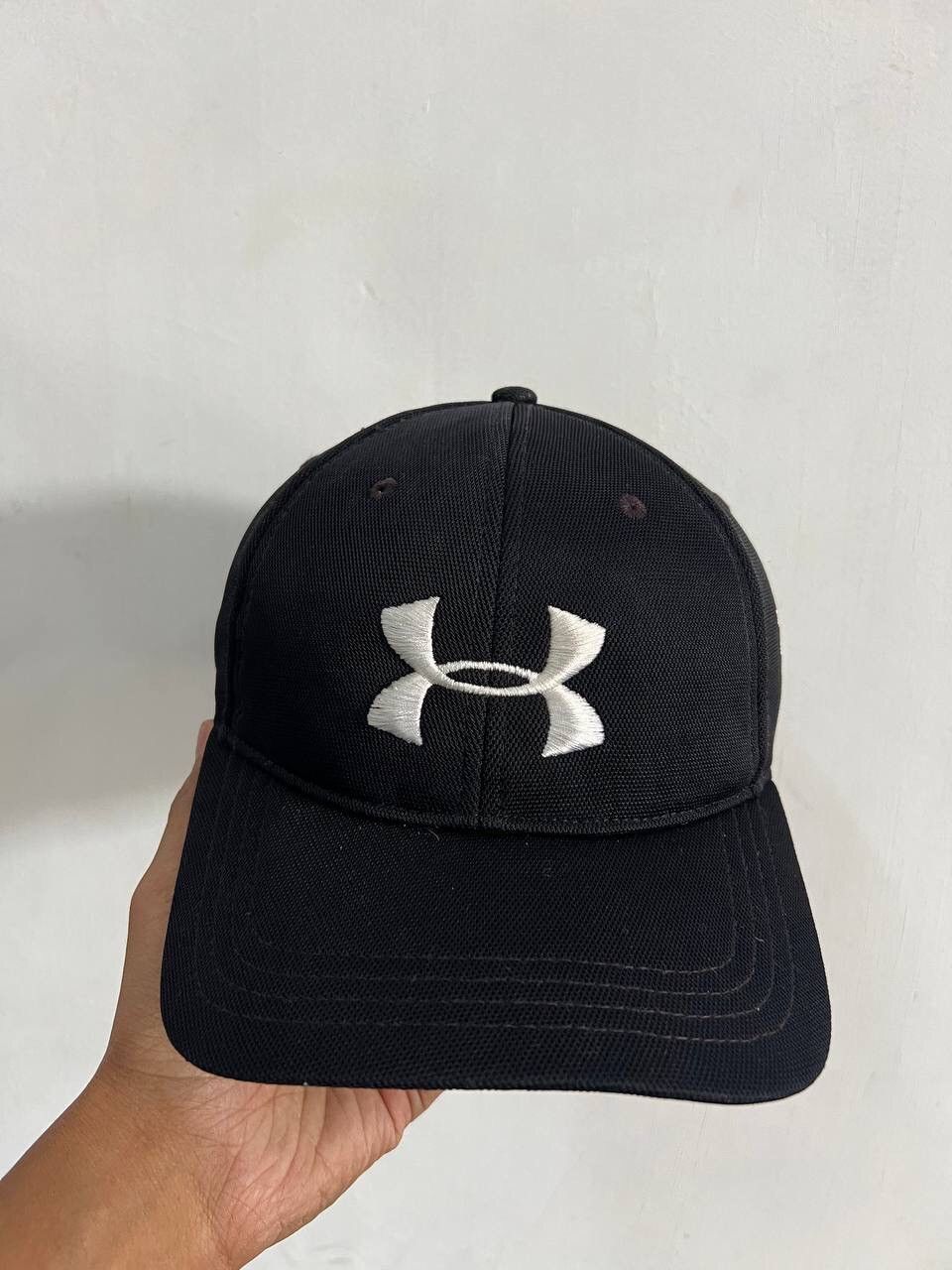 Under Armour Under Armour Golf Black Hat Cap Size ONE SIZE - 6 Thumbnail