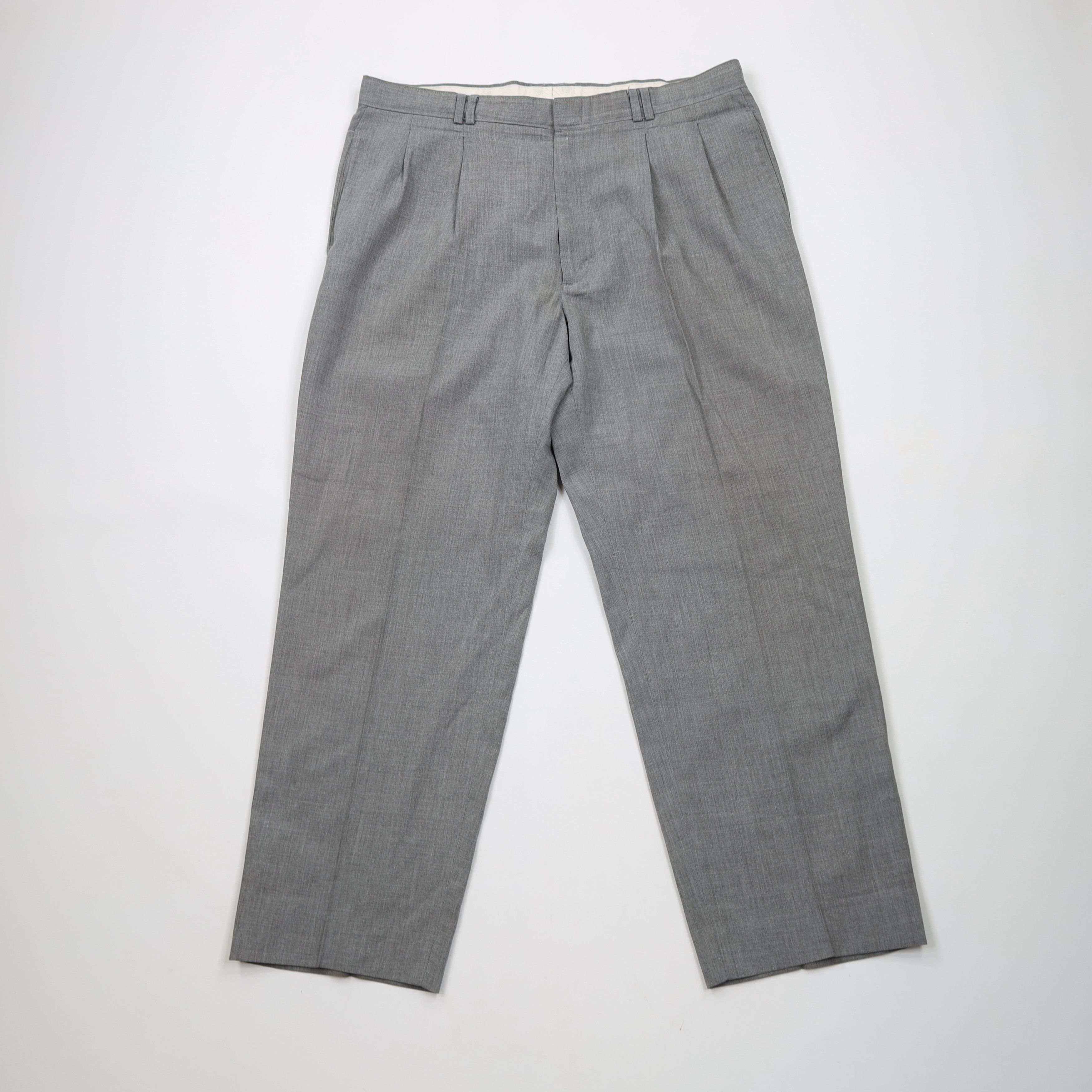 Vintage Vintage 70s Streetwear Chambray Pleated Chino Pants Gray Size US 34 / EU 50 - 1 Thumbnail