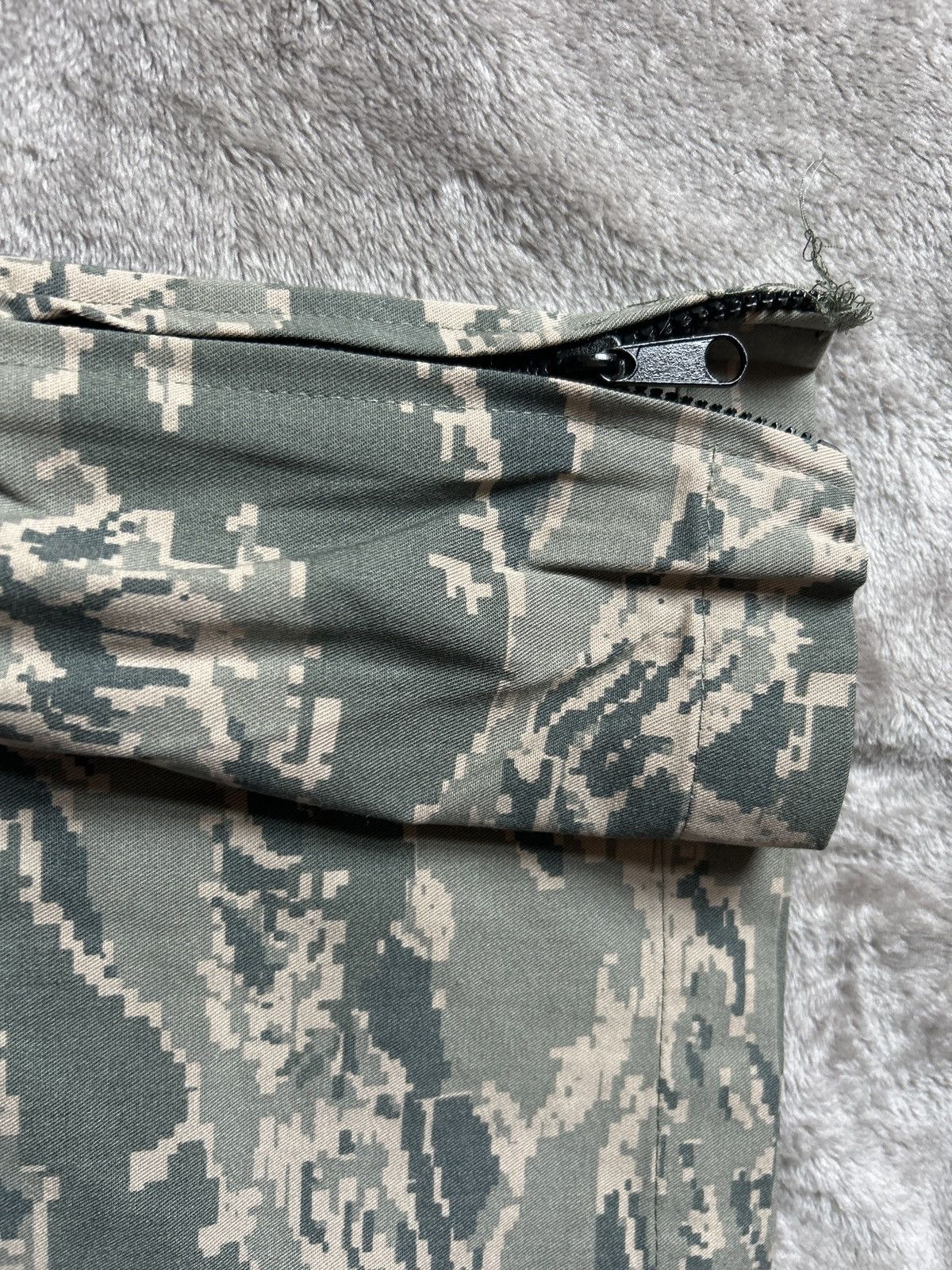 Trinity The Label Trinity digi camo cooldown pants Size US 36 / EU 52 - 7 Thumbnail
