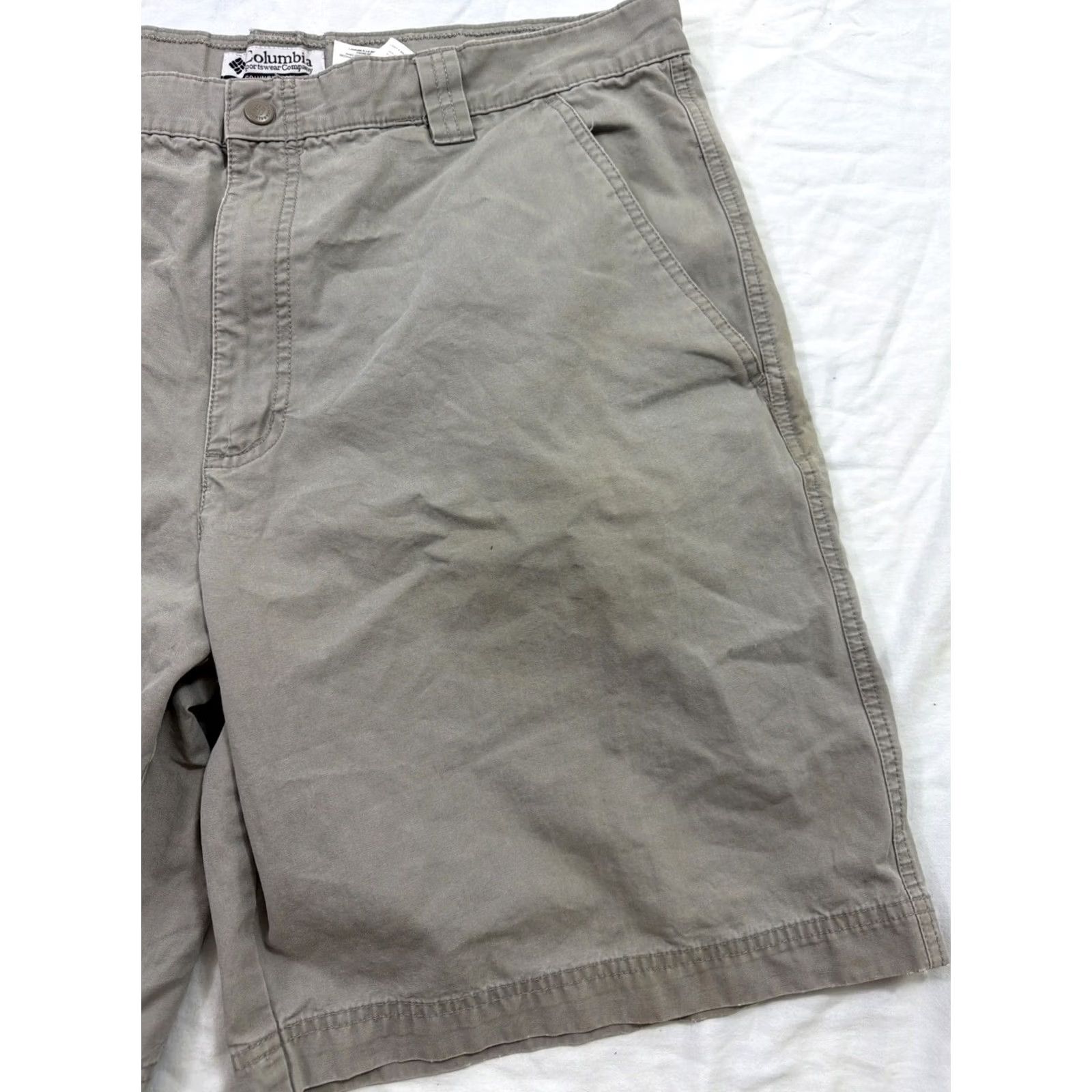 Vintage Columbia Cargo Shorts Mens 38x9 Gray Cotton Canvas Cargo Pocket Zip Flat Front Regular Rise 9in Sz 38 Shirt? Size US 38 / EU 54 - 4 Thumbnail