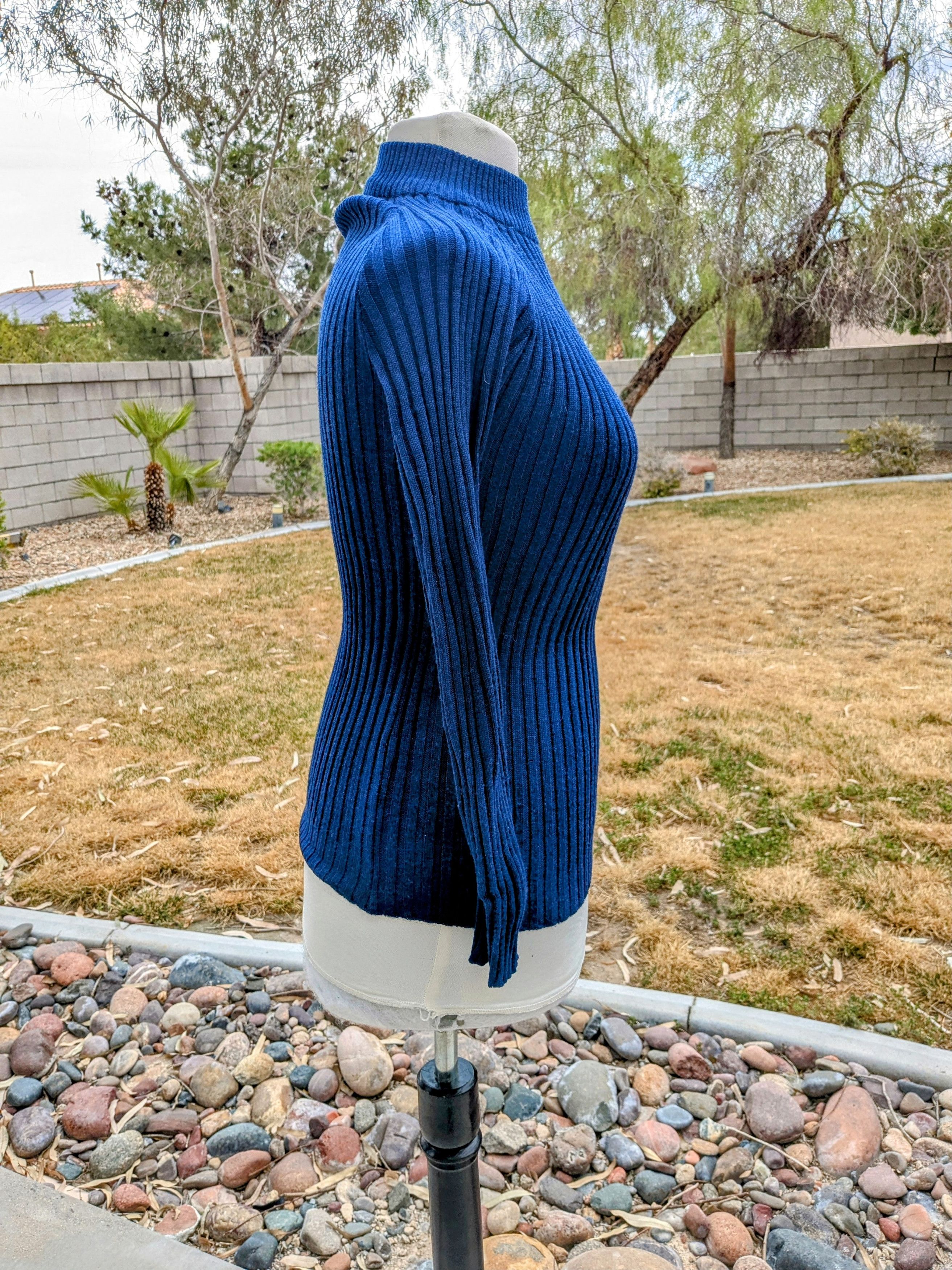 Japanese Brand VTG Japanese Ladies Navy Ribbed Knit Turtleneck Fitted Top Size M / US 6-8 / IT 42-44 - 3 Thumbnail