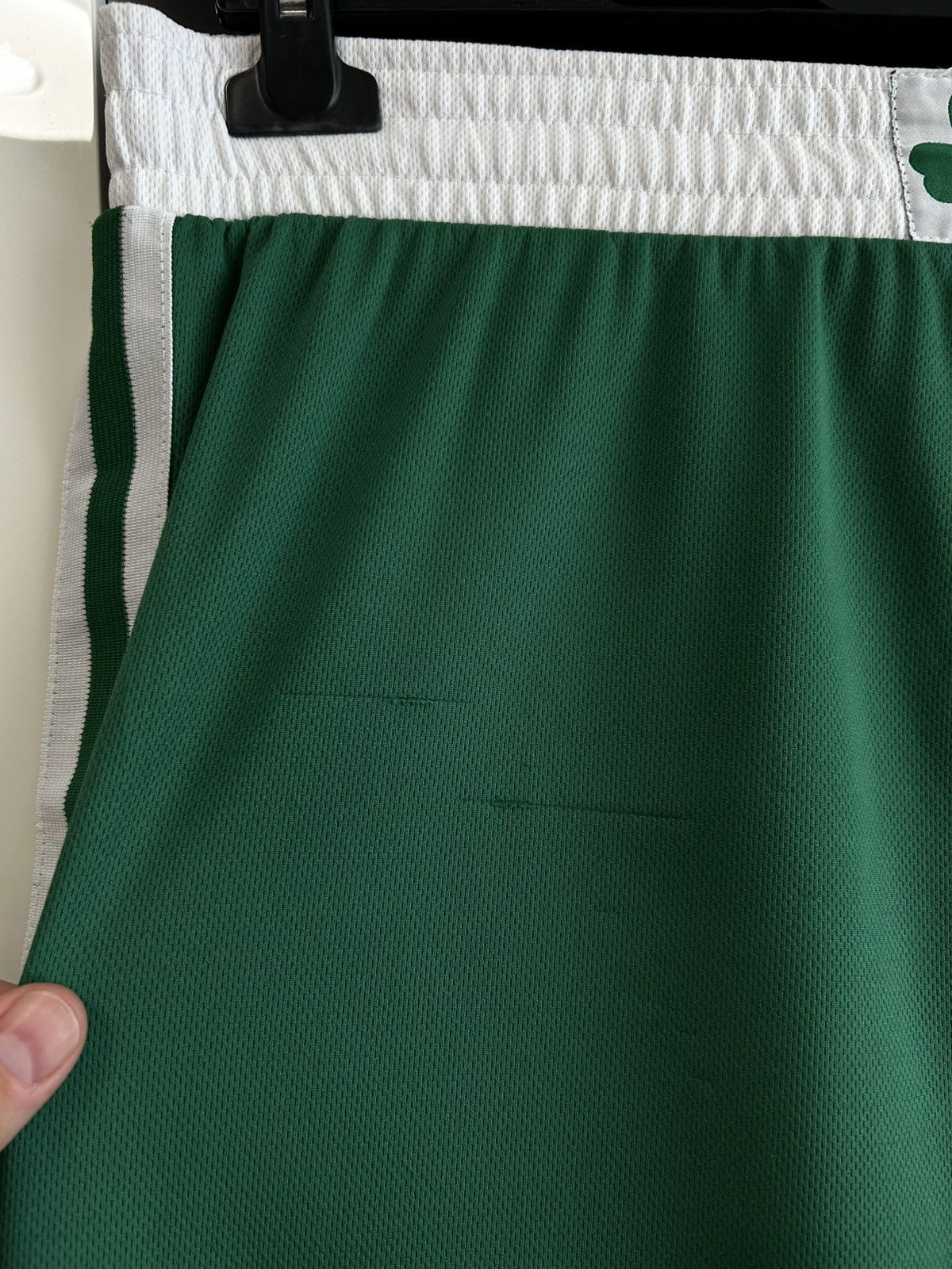 Adidas Vintage Adidas shorts NBA Celtic basketball style size m Size US 32 / EU 48 - 4 Thumbnail