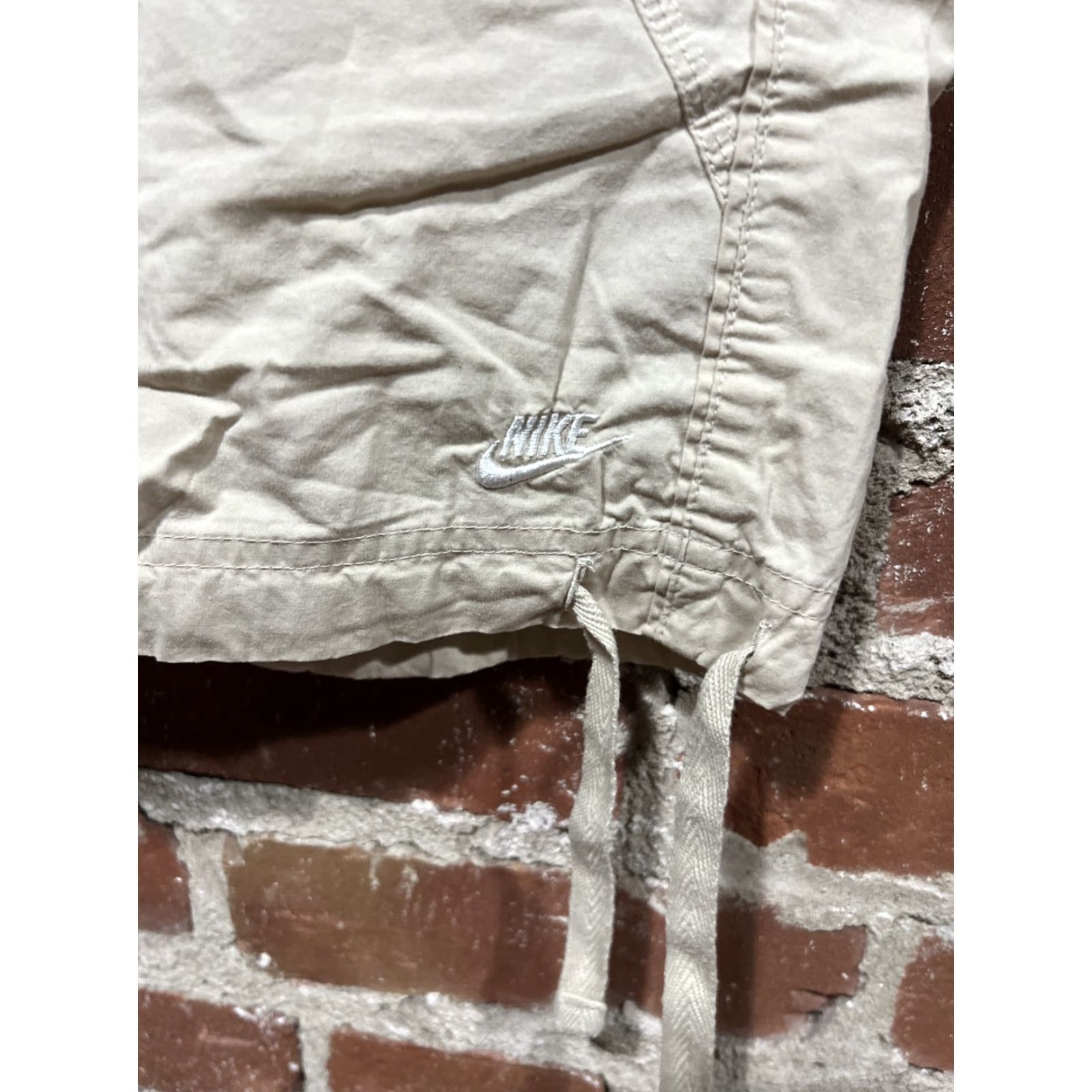 Nike Y2K Nike Pants Womens Large Drawstring Capris Beige Capris Nike Pants Women L Beige Capris 2000s Logo Sports Casual Size 36" / US 14 / IT 50 - 2 Thumbnail