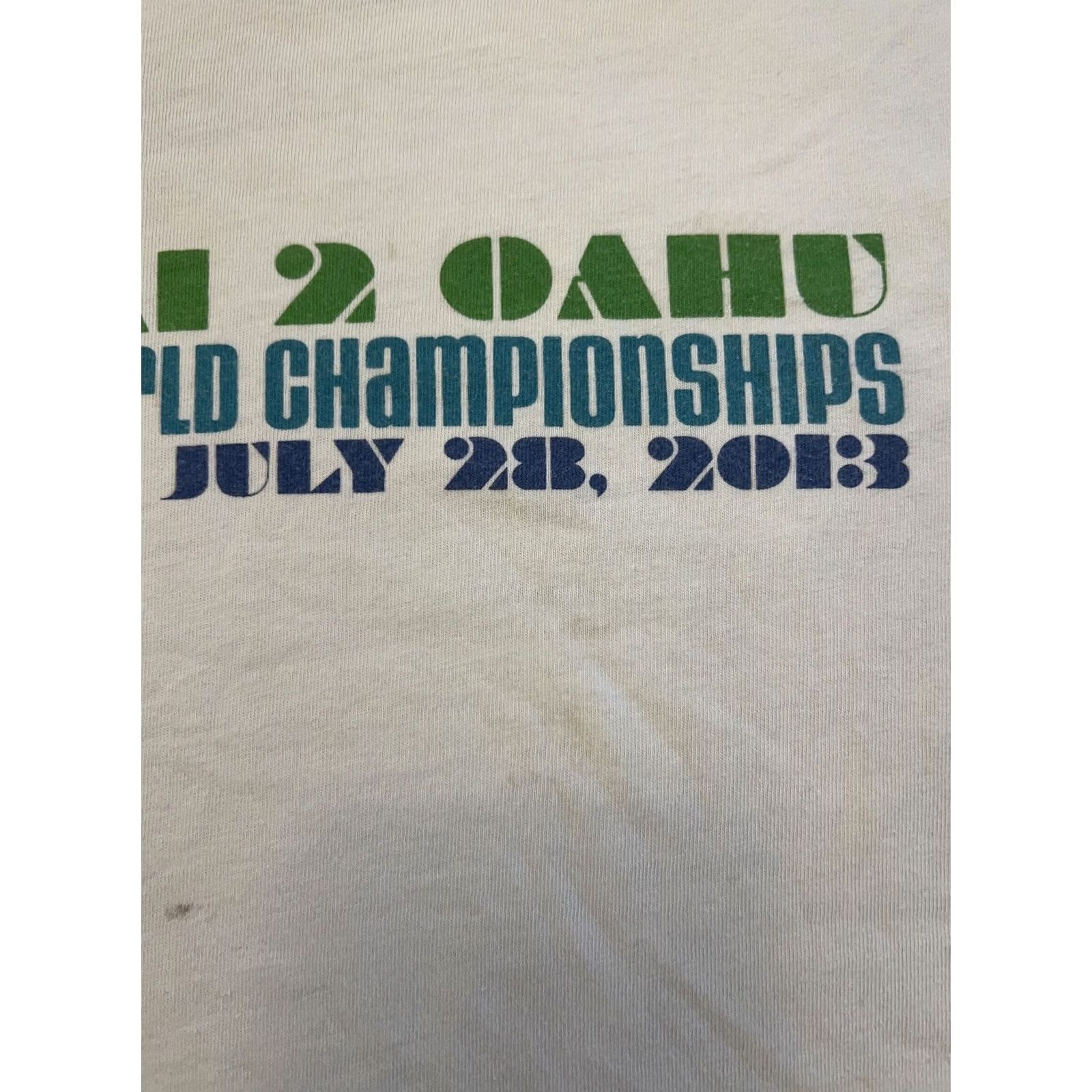 Vintage VINTAGE Molokai 2 Oahu Paddleboard World Championships Outrigger Canoe Club Shirt Men's L White Crew Neck Short Sleeve Graphic Print Surfer Event 2013 Size US L / EU 52-54 / 3 - 6 Thumbnail
