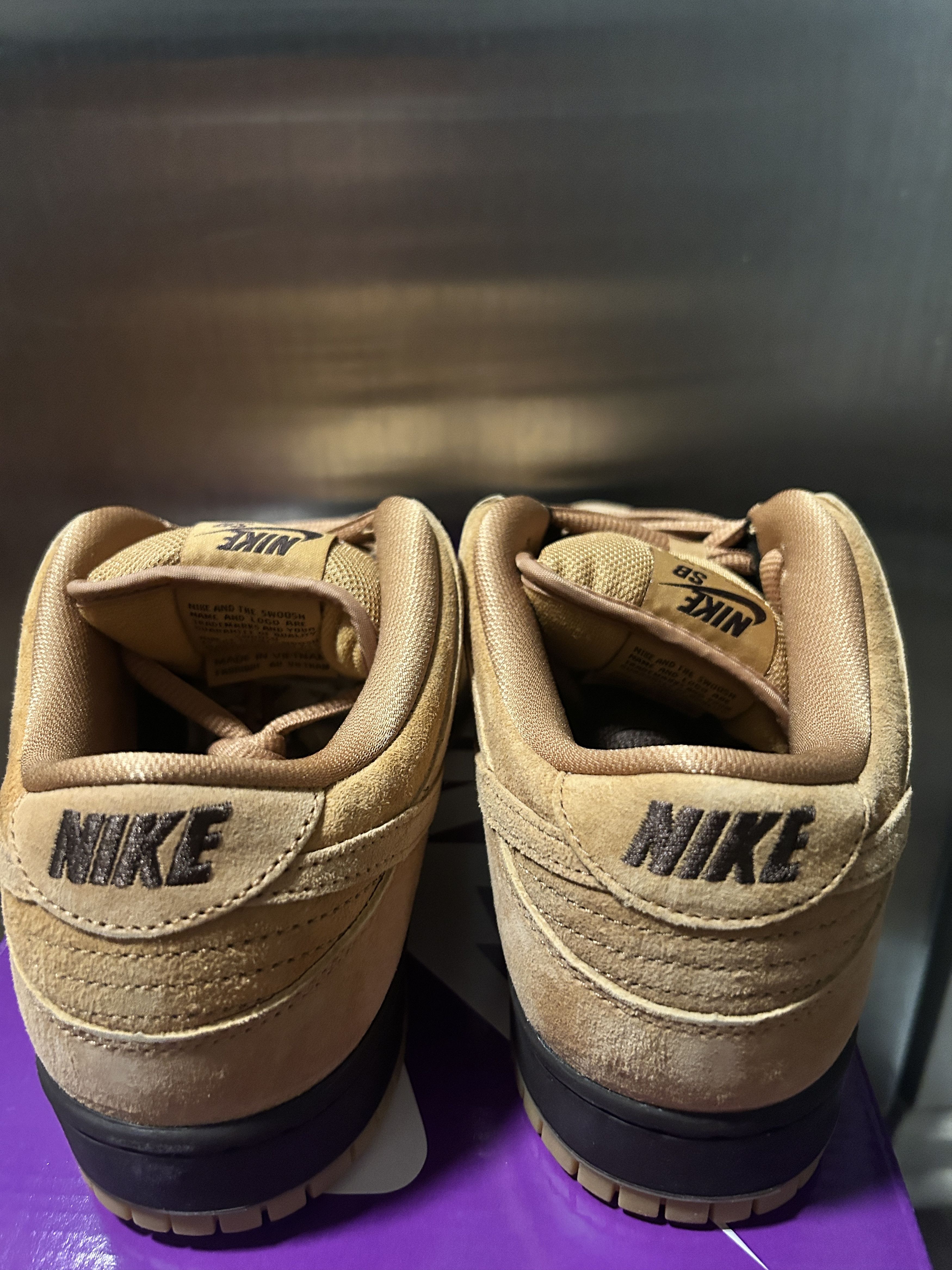 Nike Nike SB Dunk Low Wheat (2023) Size US 10 / EU 43 - 8 Thumbnail