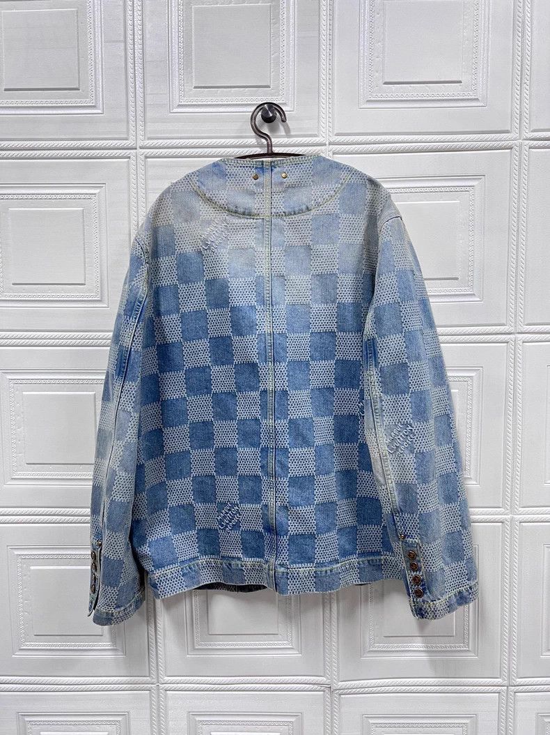 Louis Vuitton Louis Vuitton Checkerboard full-print crew neck single-bre Size US L / EU 52-54 / 3 - 2 Thumbnail