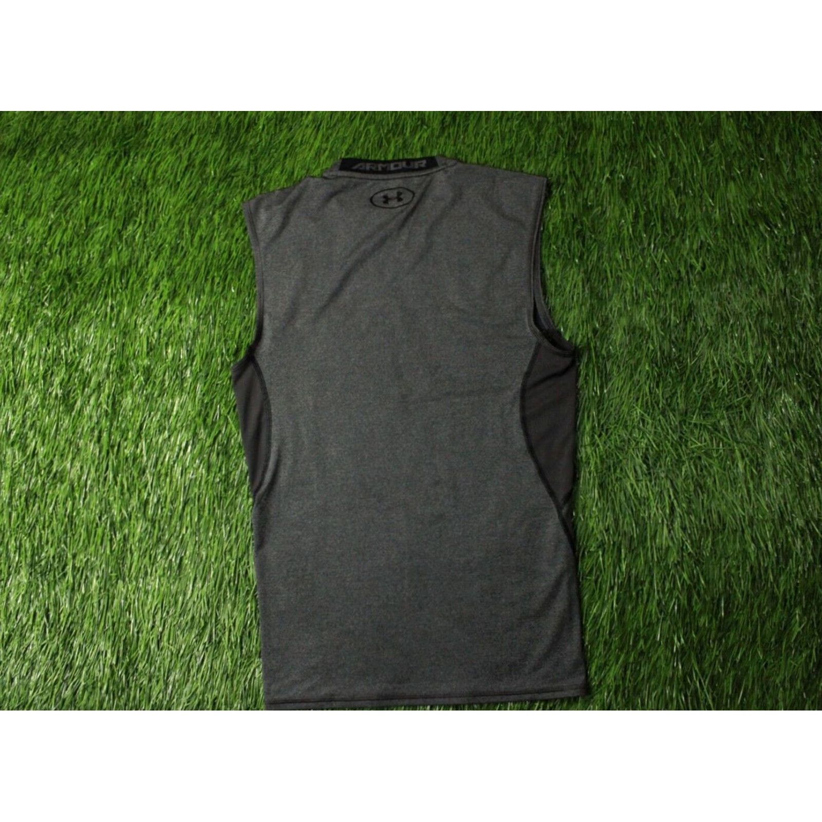 Under Armour Under Armour MEN Training HeatGear Vest Shirt Jersey M Medium Gray and Black Sleeveless Crew Neck Base Layers Sports Mens Size US M / EU 48-50 / 2 - 6 Thumbnail