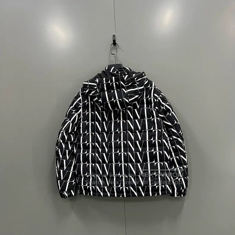 Valentino Valentino Down jacket with a full printed logo Size US L / EU 52-54 / 3 - 2 Thumbnail