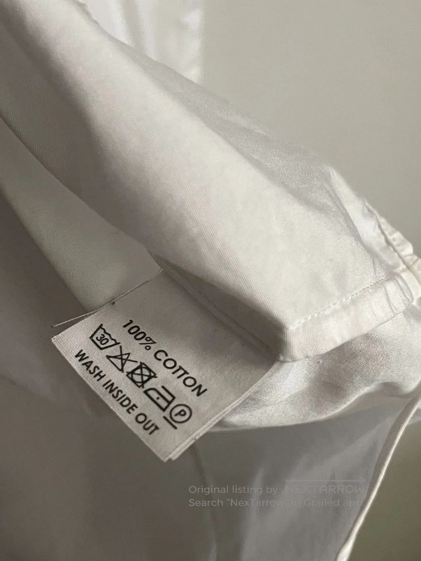 Dries Van Noten Dries Van Noten White Button. Size US S / EU 44-46 / 1 - 6 Thumbnail