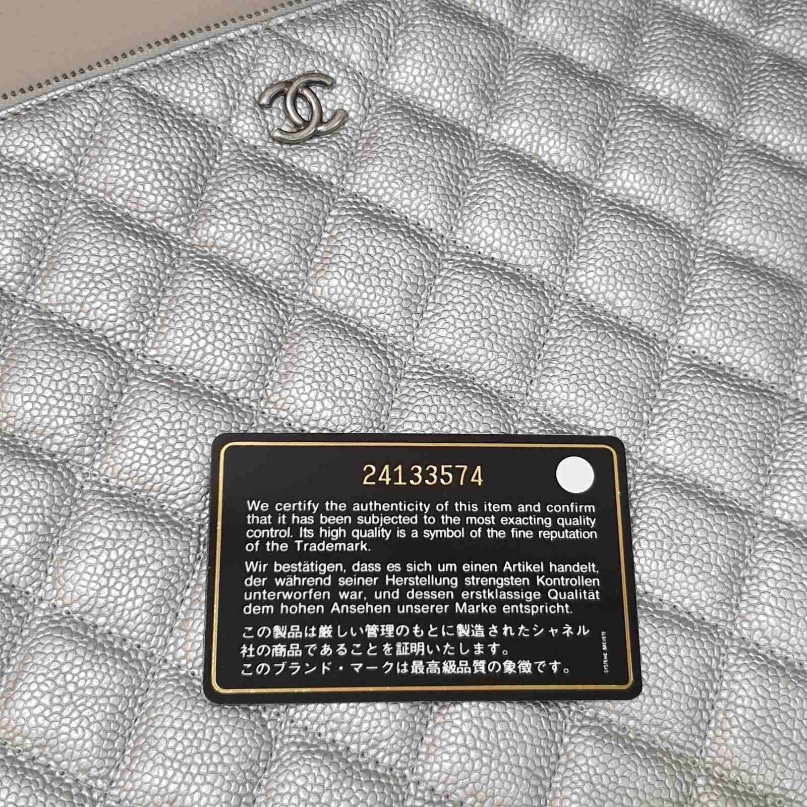 Chanel Chanel Silver Grain Leather Clutch Bag Size ONE SIZE - 3 Thumbnail