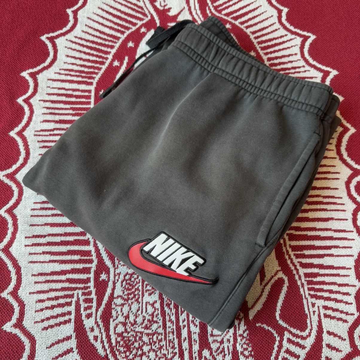 Nike × Supreme Used FW18 Supreme Nike Sweatpant Black Size L Vintage Size US 36 / EU 52 - 2 Thumbnail
