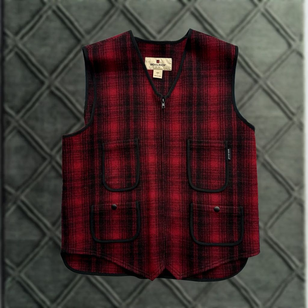 Vintage Woolrich Vest Men’s Large Red Black Plaid Wool Outdoors Hunting Pockets Size US L / EU 52-54 / 3 - 1 Thumbnail