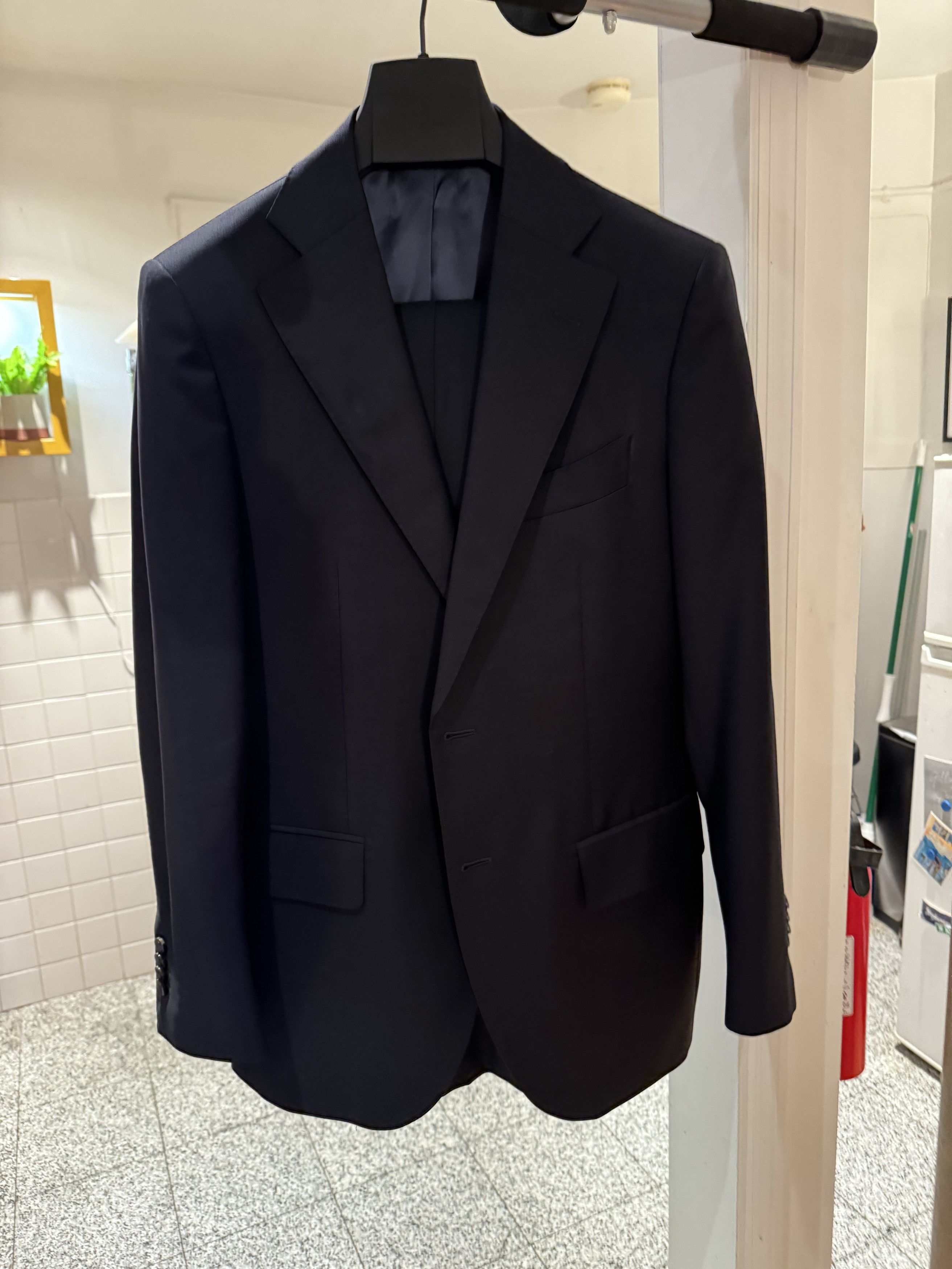 image of Suitsupply Navy Lazio Suit - 38R, Men's