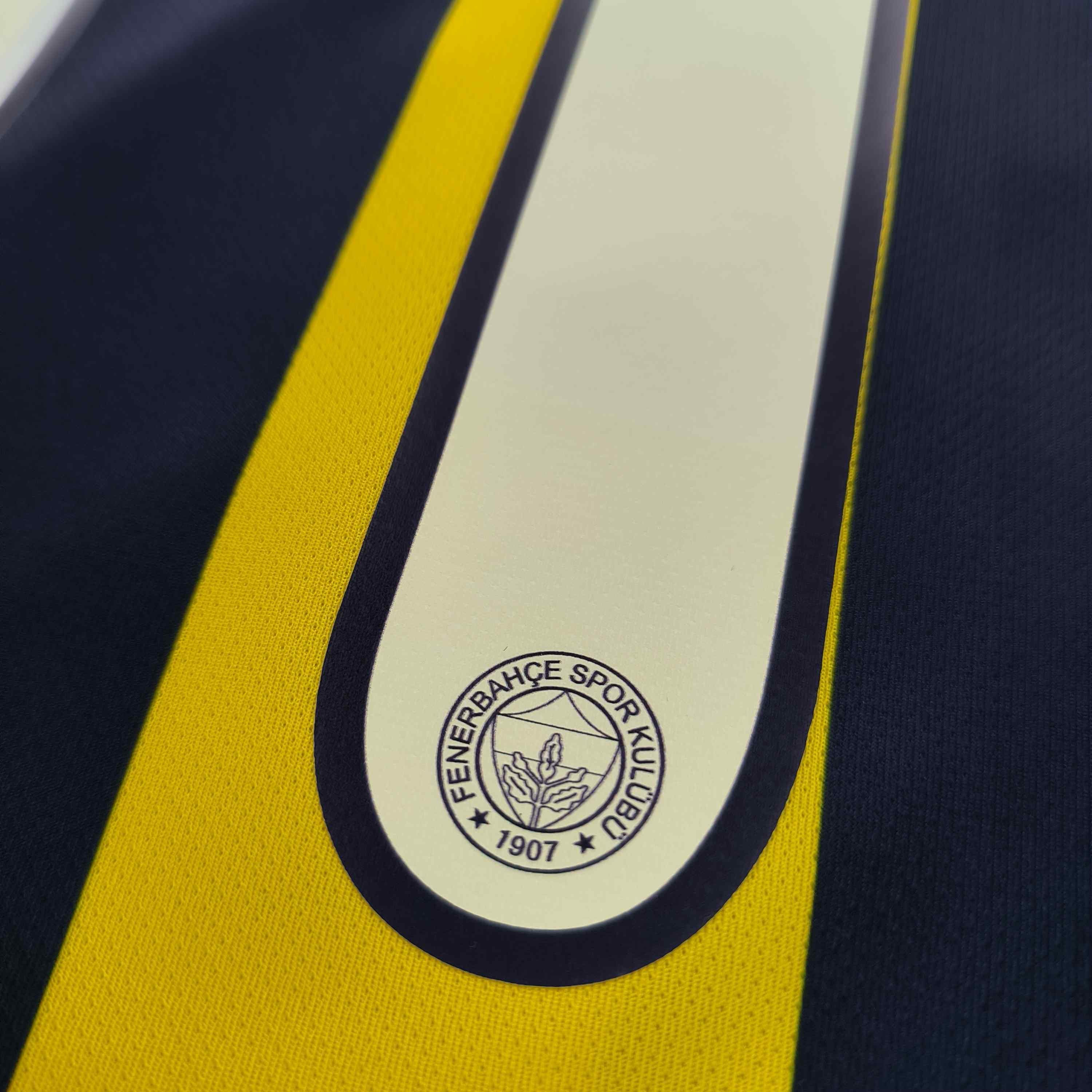Adidas Fenerbahce 15-16 Adidas home EL v. Persie football jersey S Size US S / EU 44-46 / 1 - 12 Thumbnail