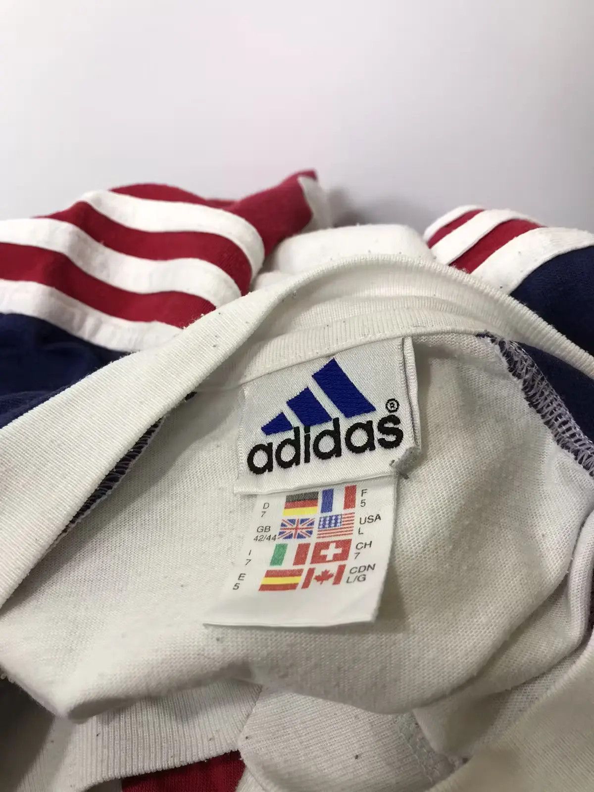 Adidas × Vintage Adidas vintage t-shirt size L Size US L / EU 52-54 / 3 - 4 Thumbnail