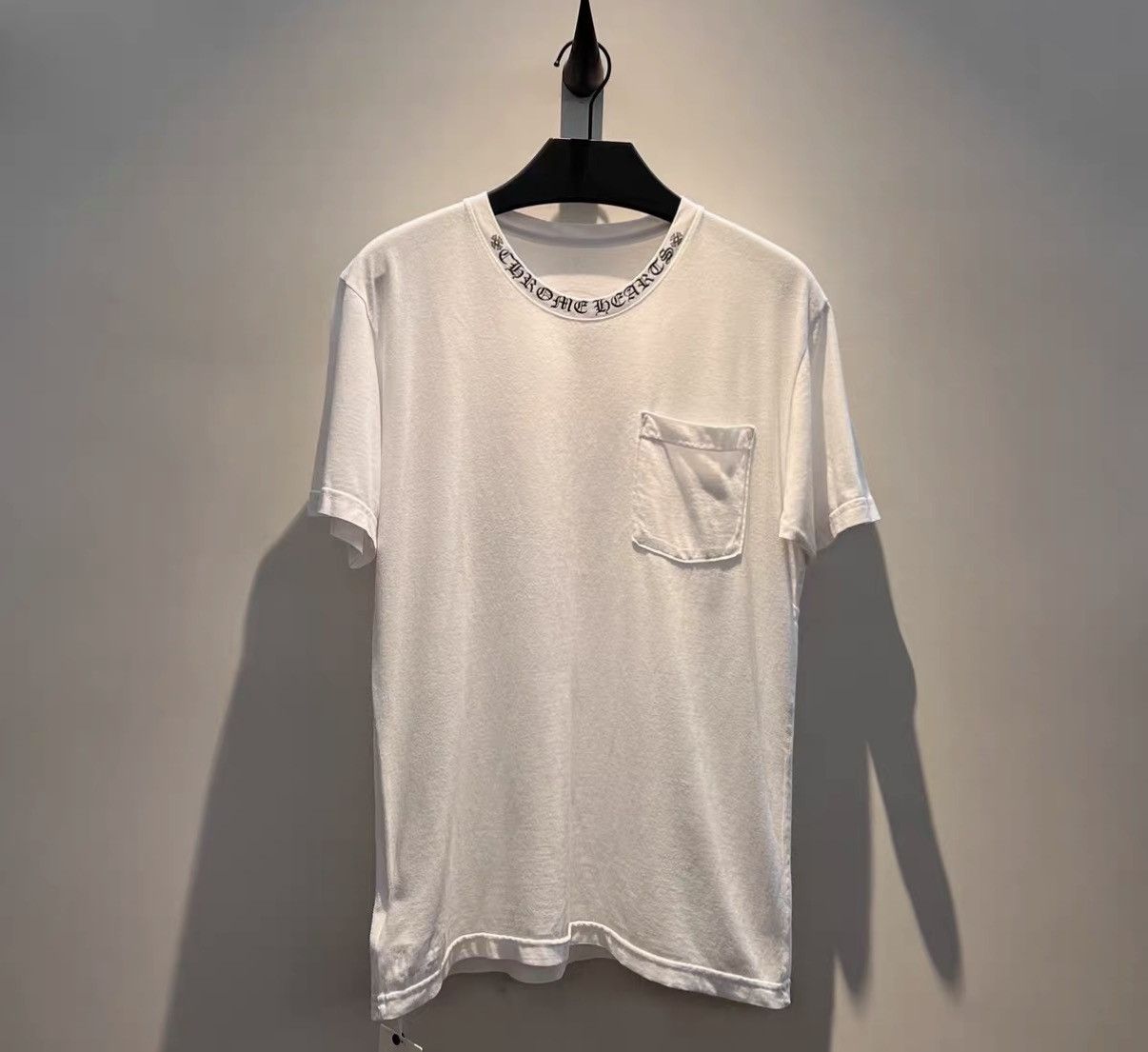 Chrome Hearts Chrome Hearts White Pocket Sanskrit Neckline Short Size US M / EU 48-50 / 2 - 1 Thumbnail