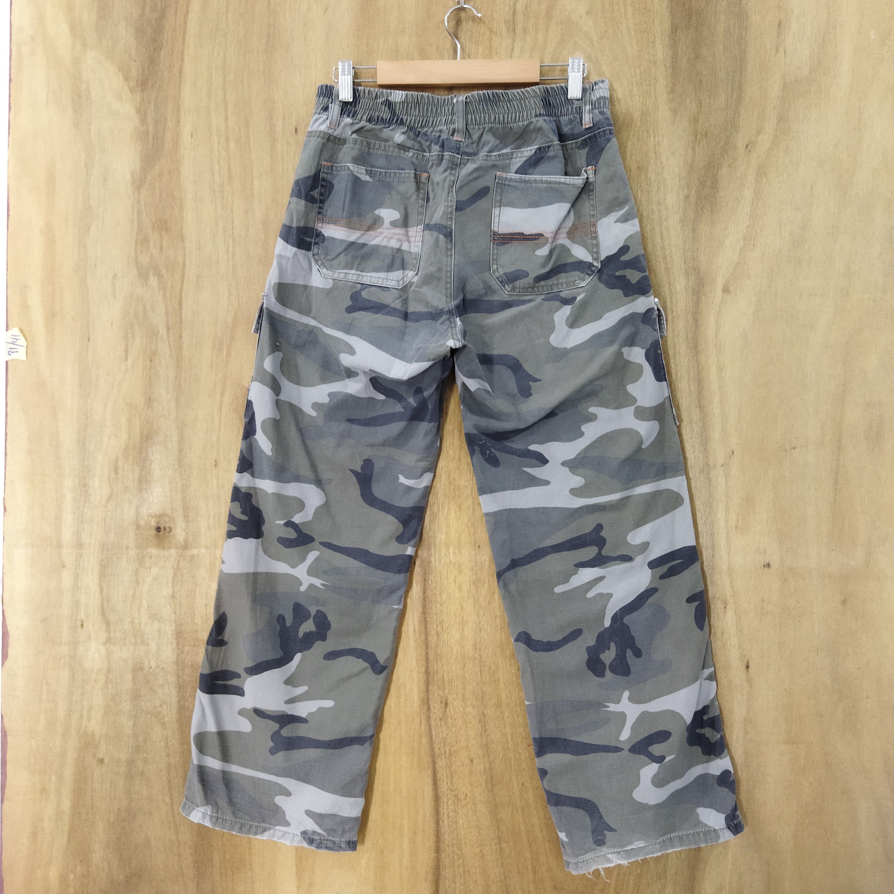 Japanese Brand SCENE GYE CAMO CARGO PANTS Size US 29 - 6 Thumbnail