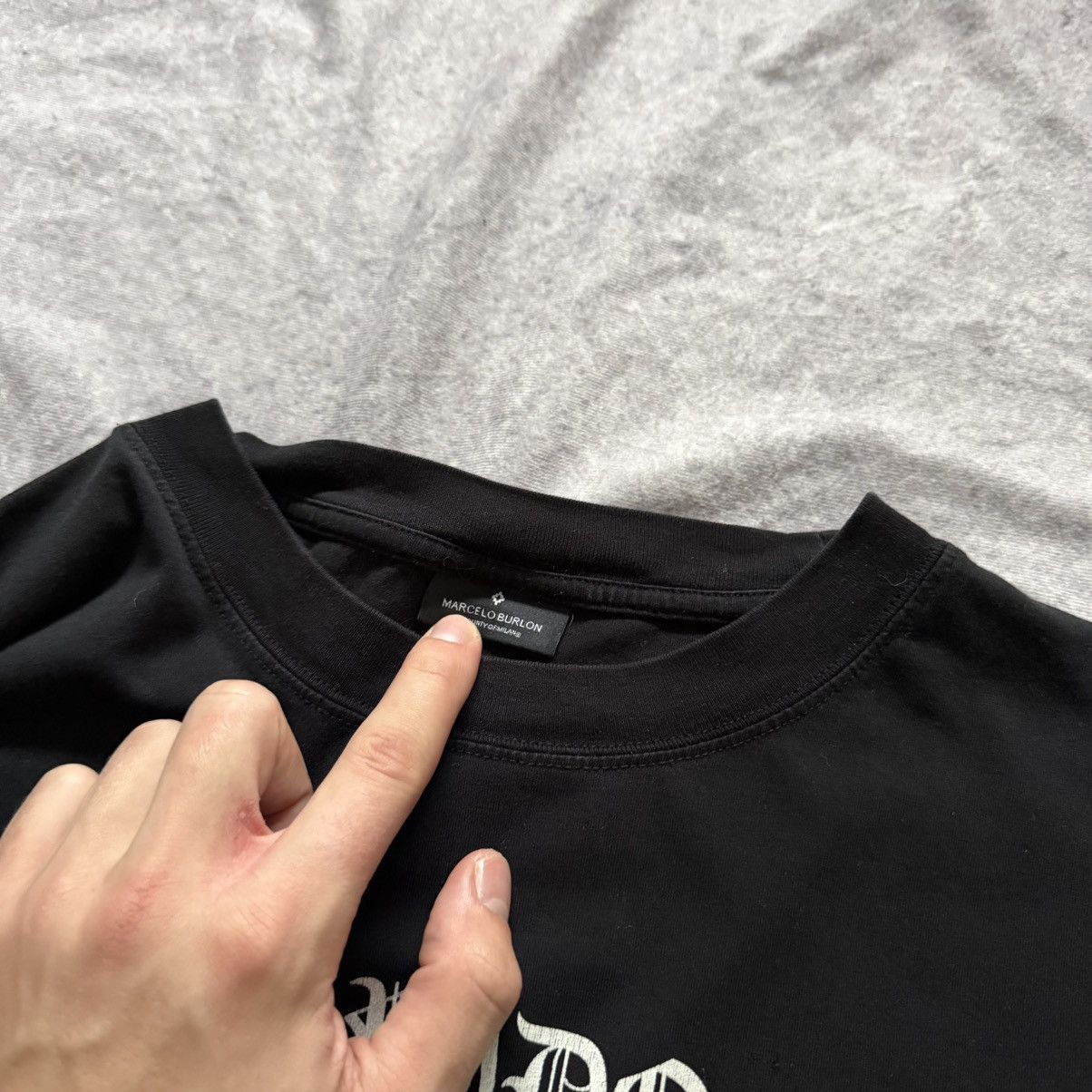 Marcelo Burlon Marcelo Burlon County of Milan Black Cupido Tee T-shirt Size US S / EU 44-46 / 1 - 6 Thumbnail