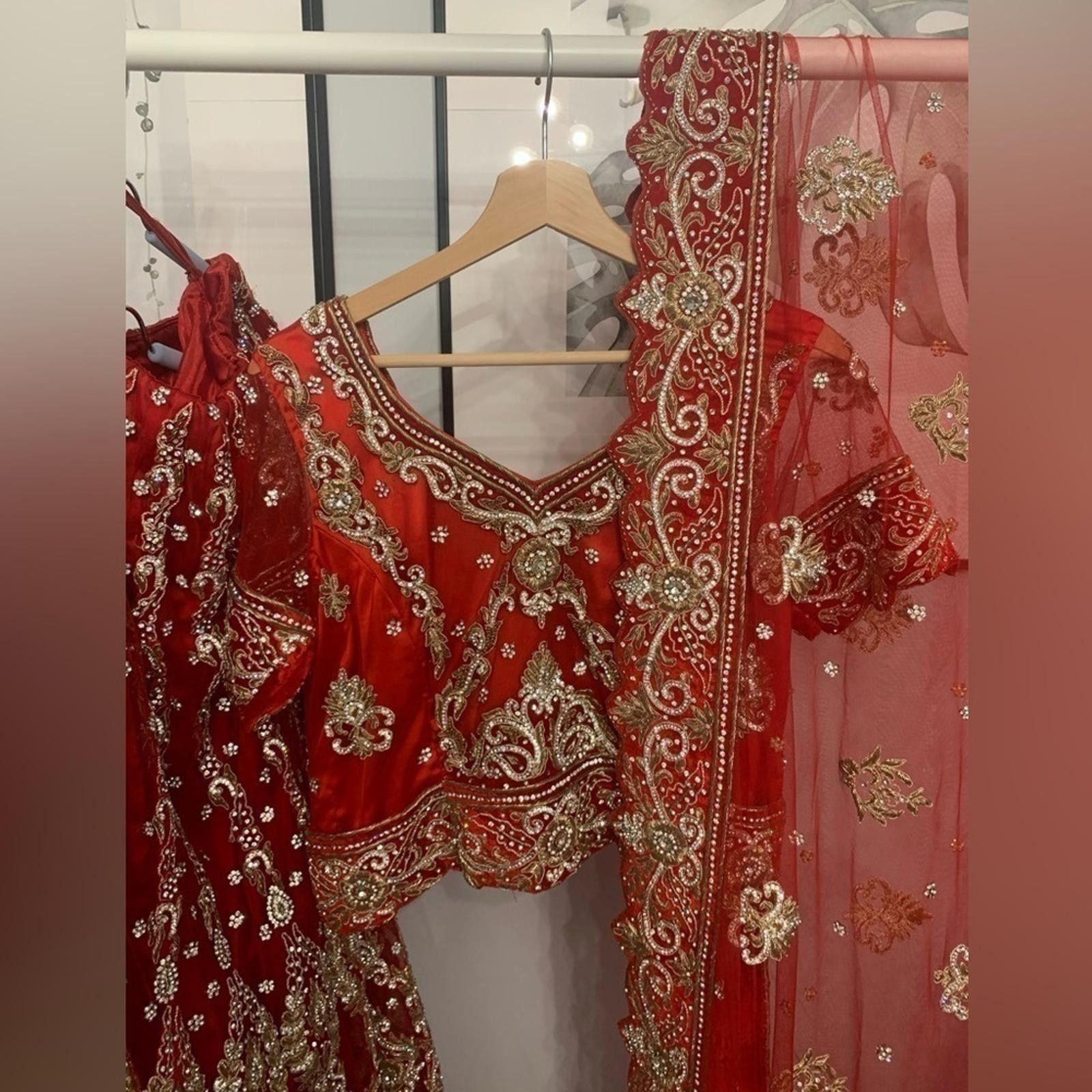 Designer Luxury Bridal Pakistani/ Indian Lehenga w Dupatta Size M / US 6-8 / IT 42-44 - 7 Thumbnail