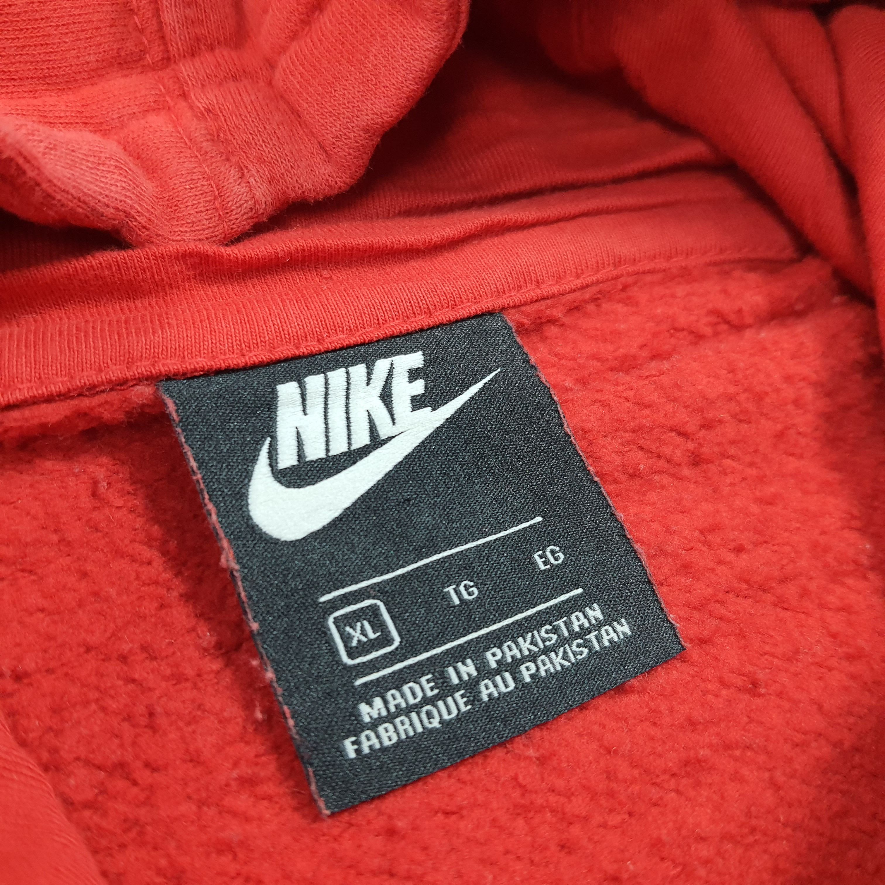Nike Vintage Nike Embroidery Swoosh Hoodie C281N16 Size US L / EU 52-54 / 3 - 4 Thumbnail