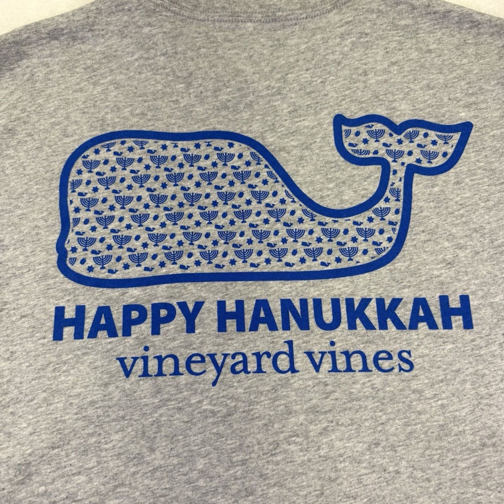 Vineyard Vines Vineyard Vines Happy Hanukkah Whale Menorah Long Sleeve T Shirt Gray XS Mens Size US XS / EU 42 / 0 - 2 Thumbnail