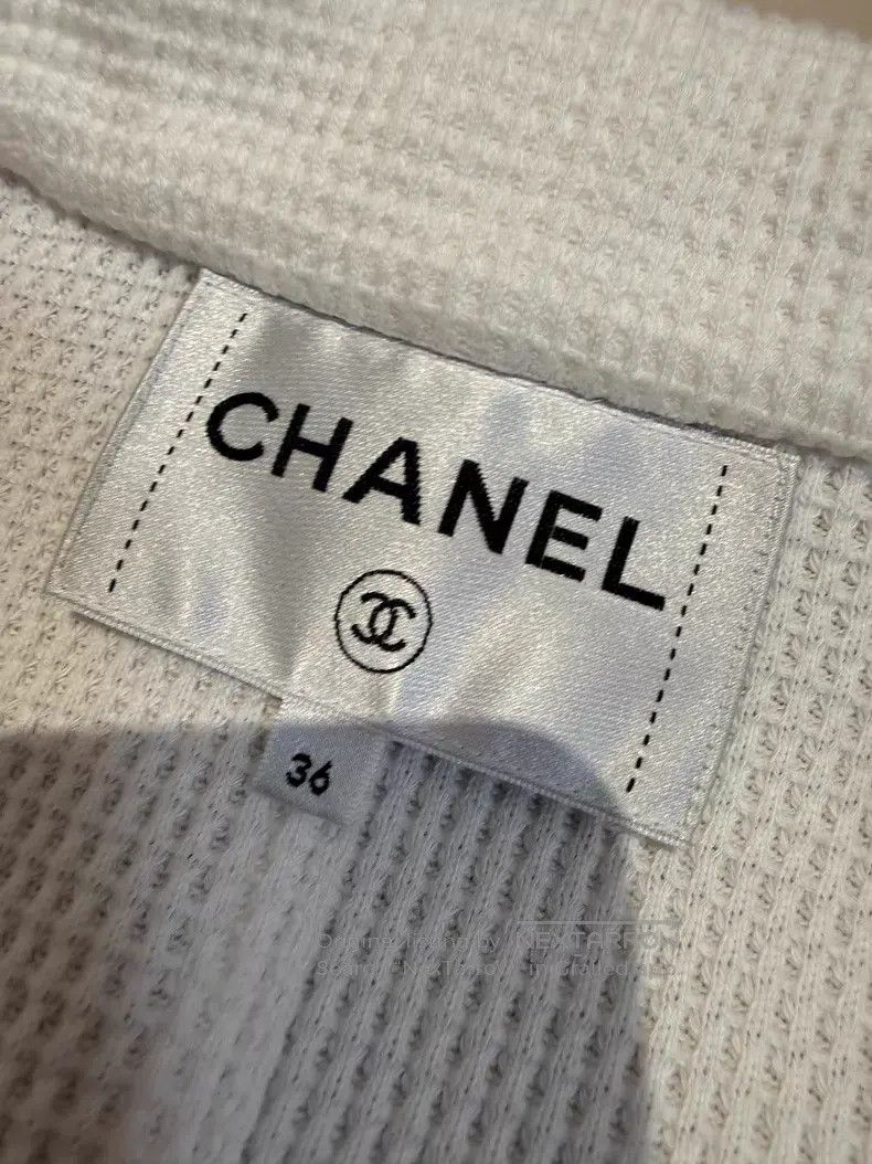 Chanel Chanel 21C white waff coat Size XS / US 0-2 / IT 36-38 - 4 Thumbnail