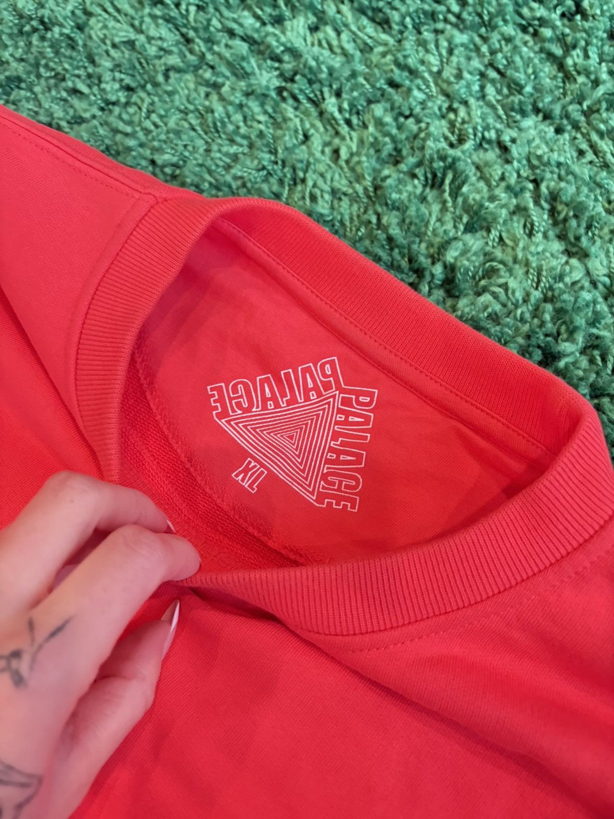 Palace Palace Weed Crewneck Red Size XL Size US XL / EU 56 / 4 - 2 Thumbnail