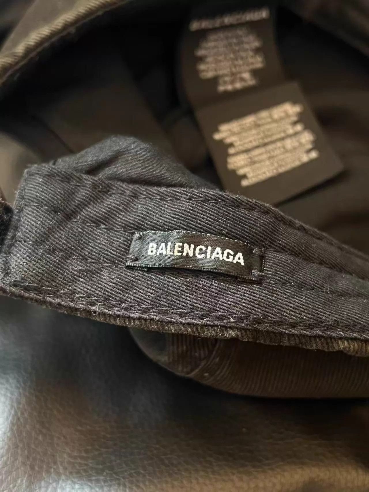 Balenciaga Balenciaga Logo Embroidered Unisex Baseball Cap L (Near New) Size ONE SIZE - 3 Thumbnail