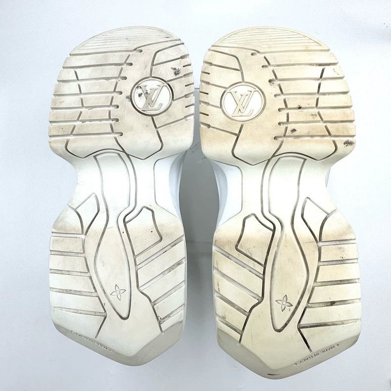 Louis Vuitton Louis Vuitton Archlight 2.0 embossed full-print platform d Size US 9.5 / IT 39.5 - 7 Thumbnail