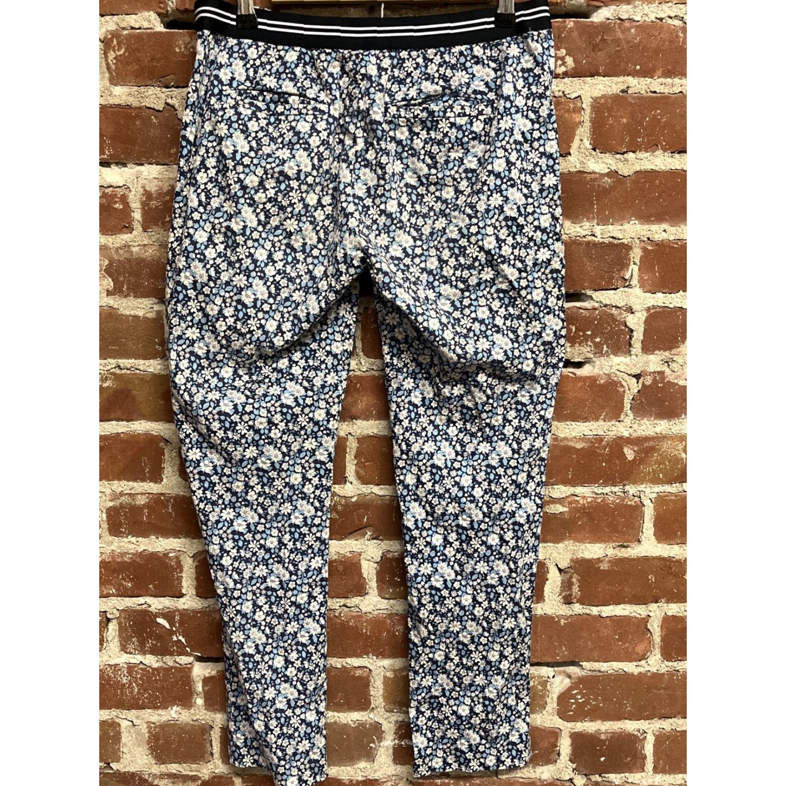 Uniqlo Uniqlo Pants Womens Blue Floral Pattern Size M Dress Pants Elastic Waist Stretch Size 32" / US 10 / IT 46 - 2 Thumbnail