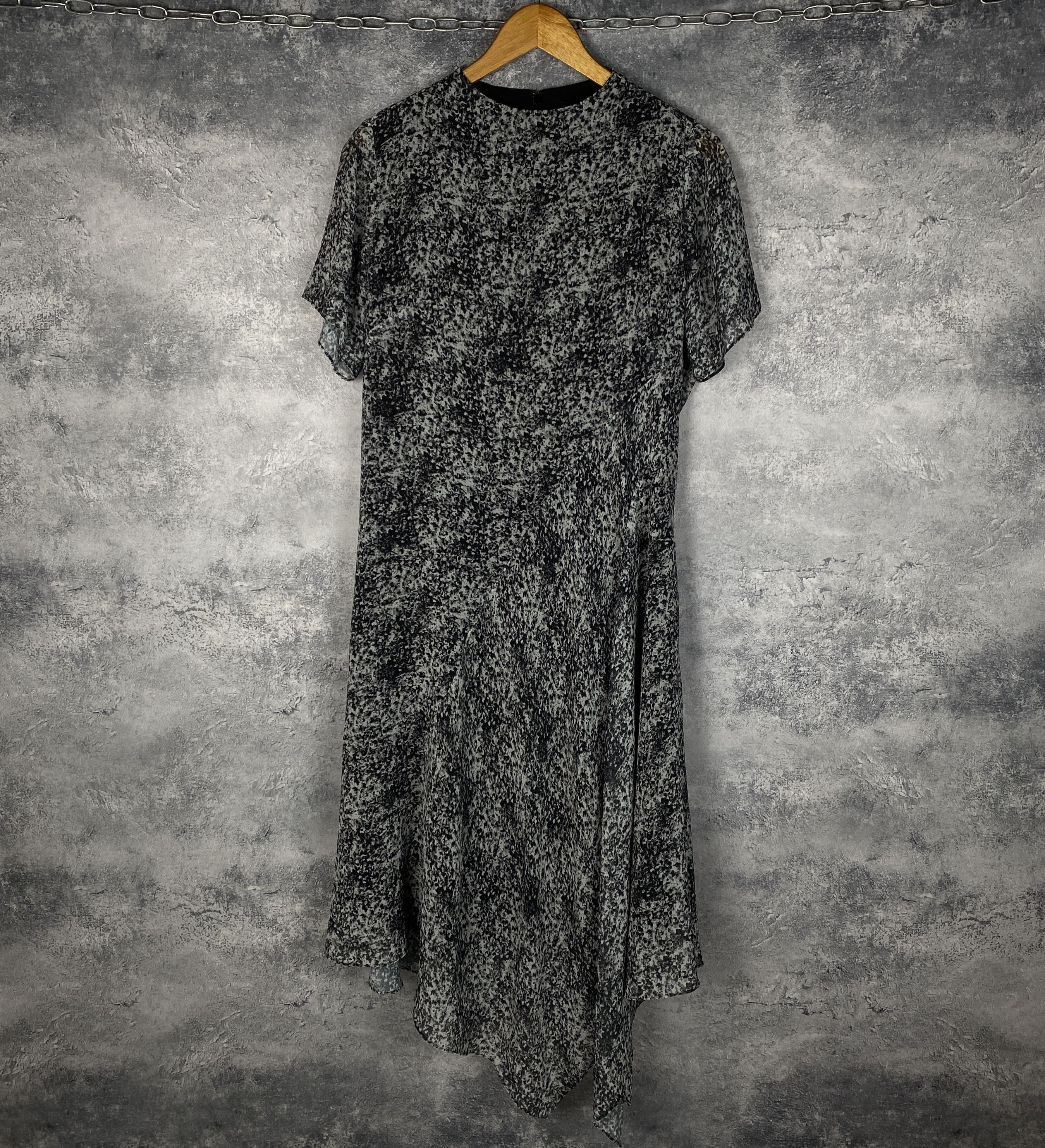 Allsaints Allsaints Dress Women's Size US 6 Gray Short Sleeve Size M / US 6-8 / IT 42-44 - 1 Thumbnail