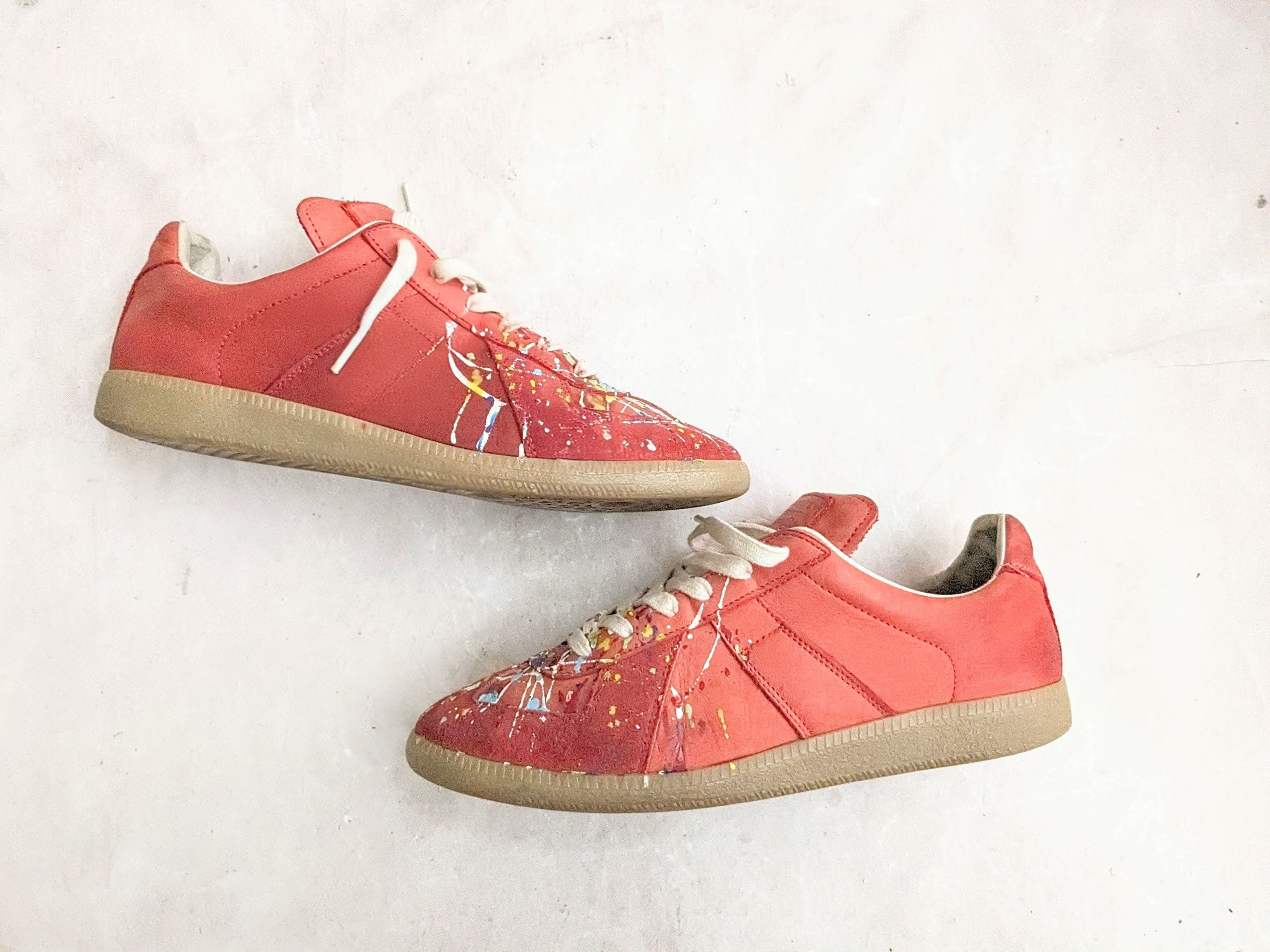 Maison Margiela Maison Margiela Replica GAT Red Paint Splatter 8 41 Low Tops Size US 8 / EU 41 - 1 Thumbnail