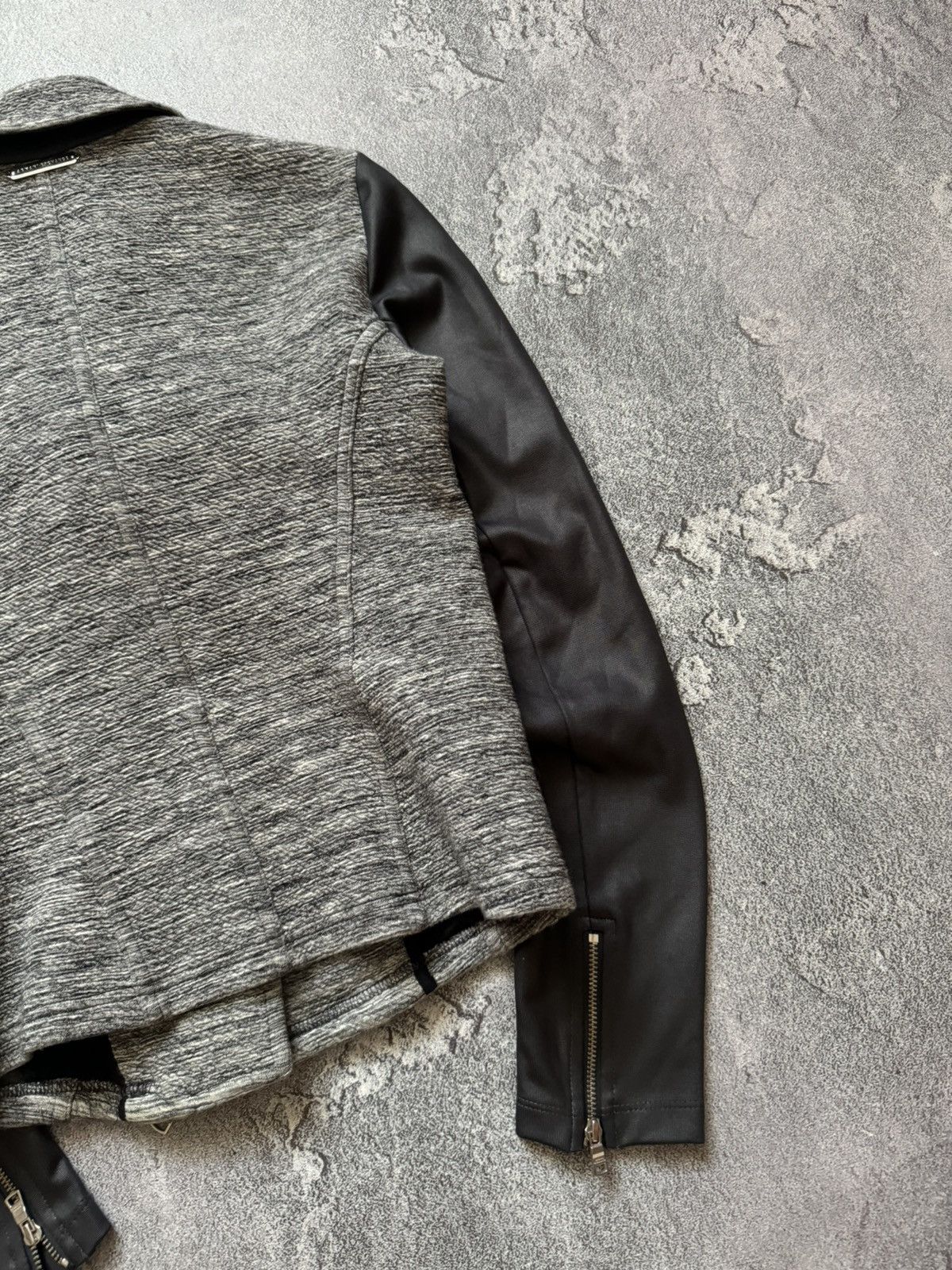 Armani Exchange × Emporio Armani × Giorgio Armani Armani exchange XS Wmns jacket style leather zip biker Size XS / US 0-2 / IT 36-38 - 12 Thumbnail