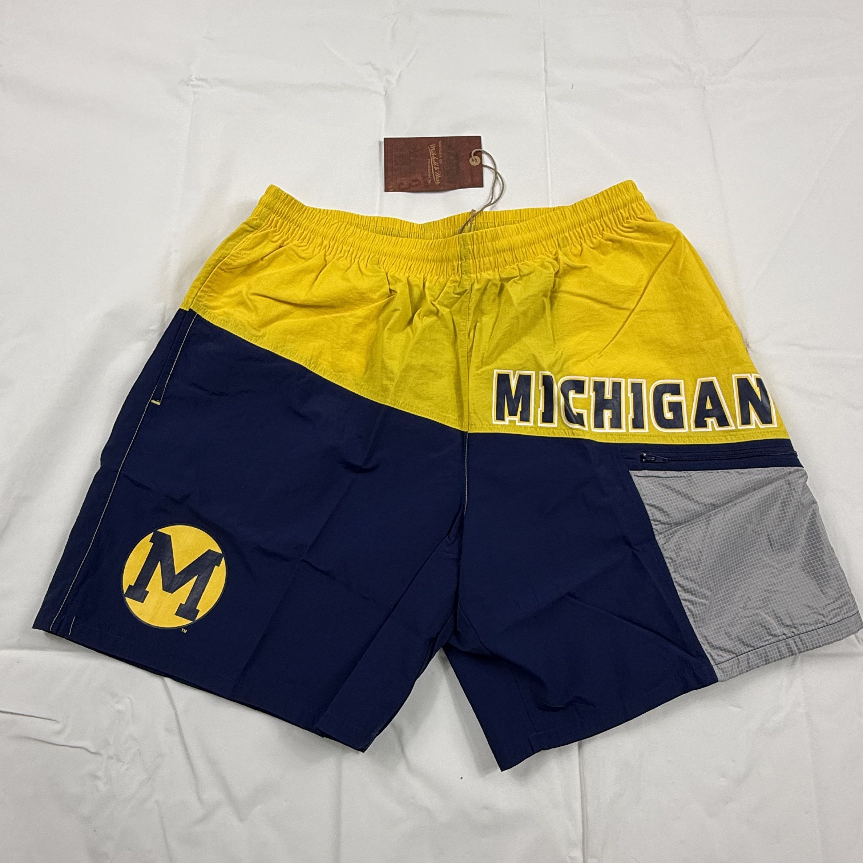 Mitchell & Ness Mitchell & Ness Michigan Wolverines College Shorts Mens Size US 36 / EU 52 - 1 Thumbnail