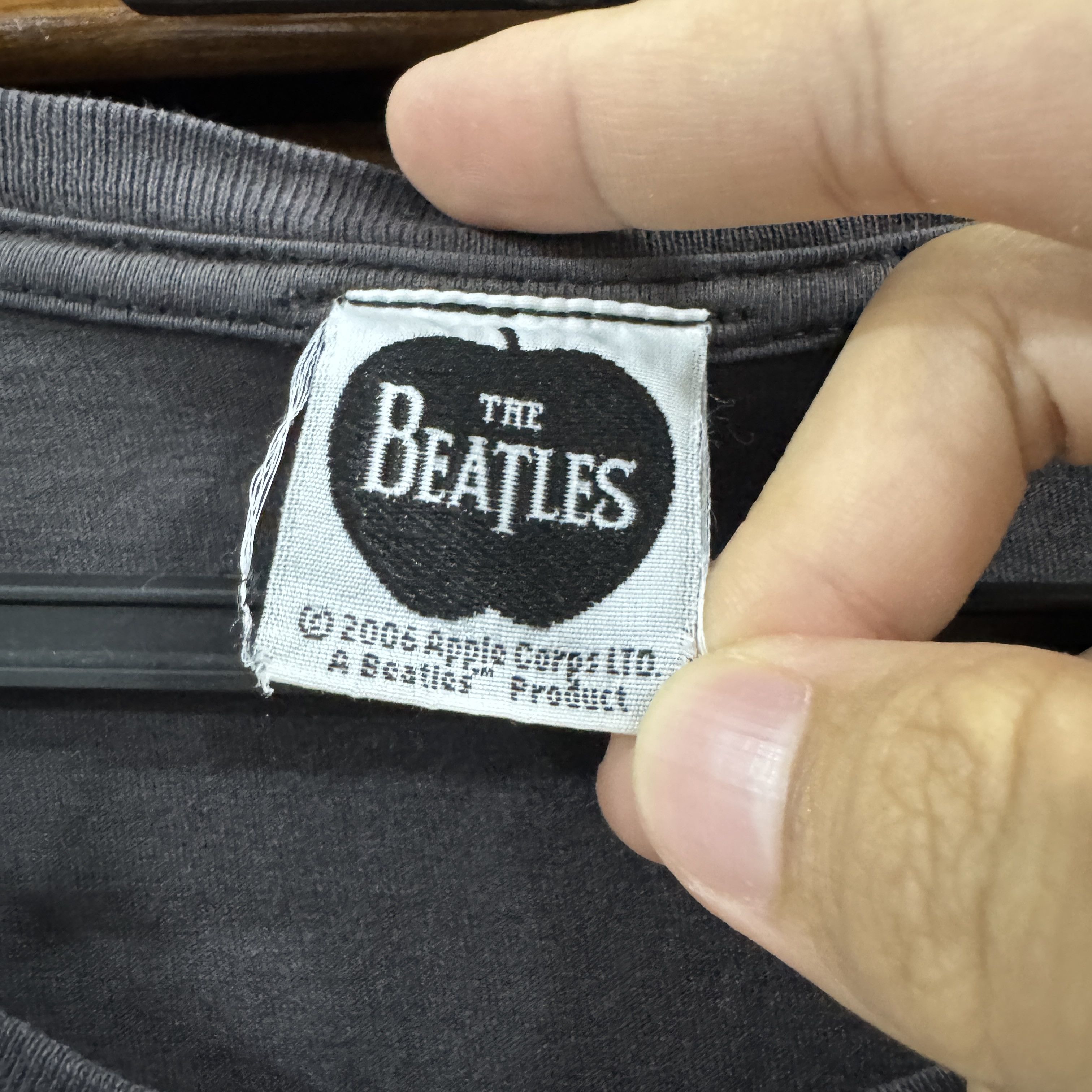Other The Beatles "Abbey Road" 2006 Apple Corps LTD T-Shirt Size US L / EU 52-54 / 3 - 4 Thumbnail